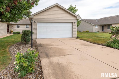Condo For Sale - 11327 N Daisy Drive<br/> Peoria County, Dunlap, IL 61525