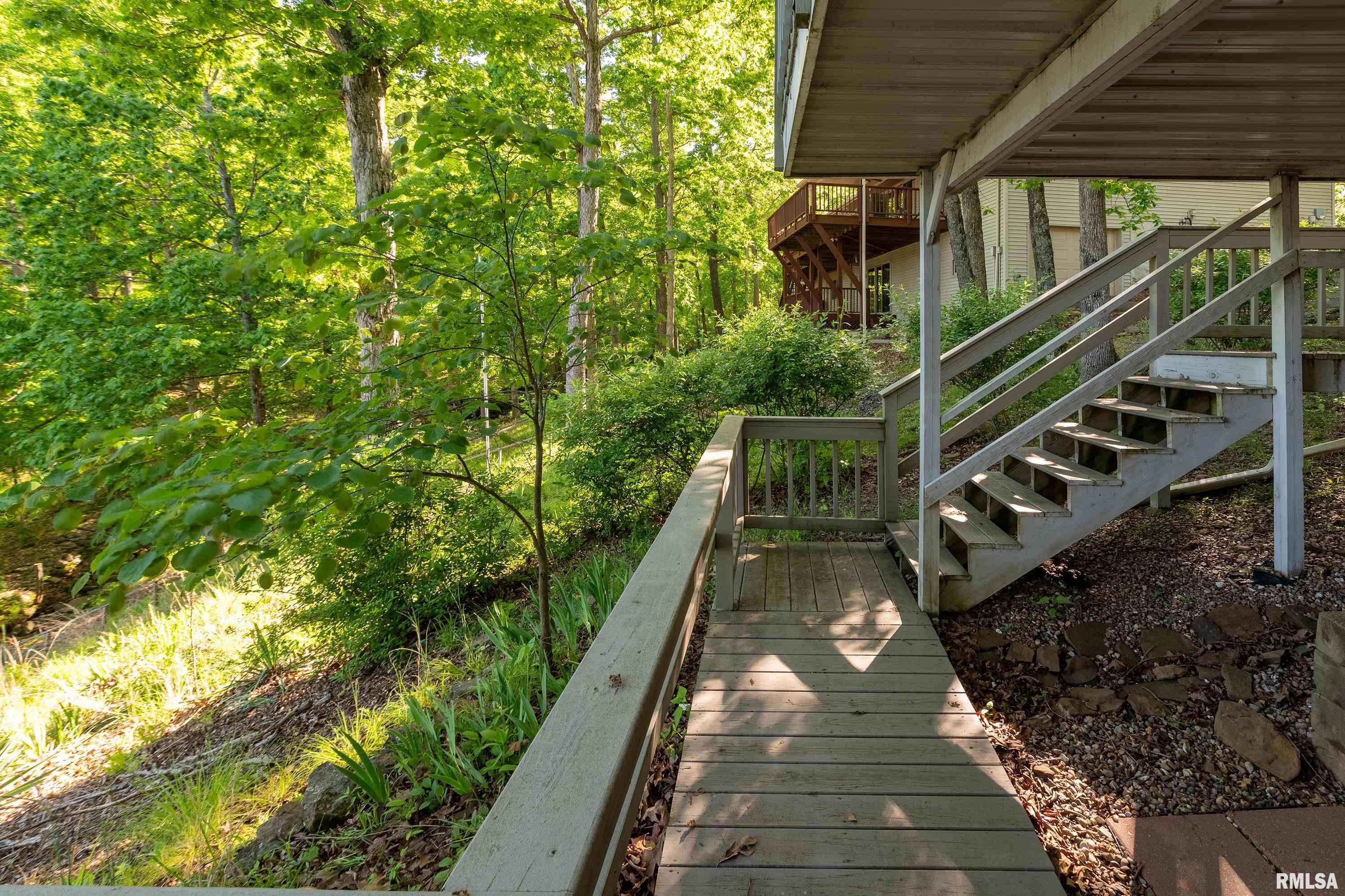 385 S Lakeshore Drive, Goreville, Illinois image 32