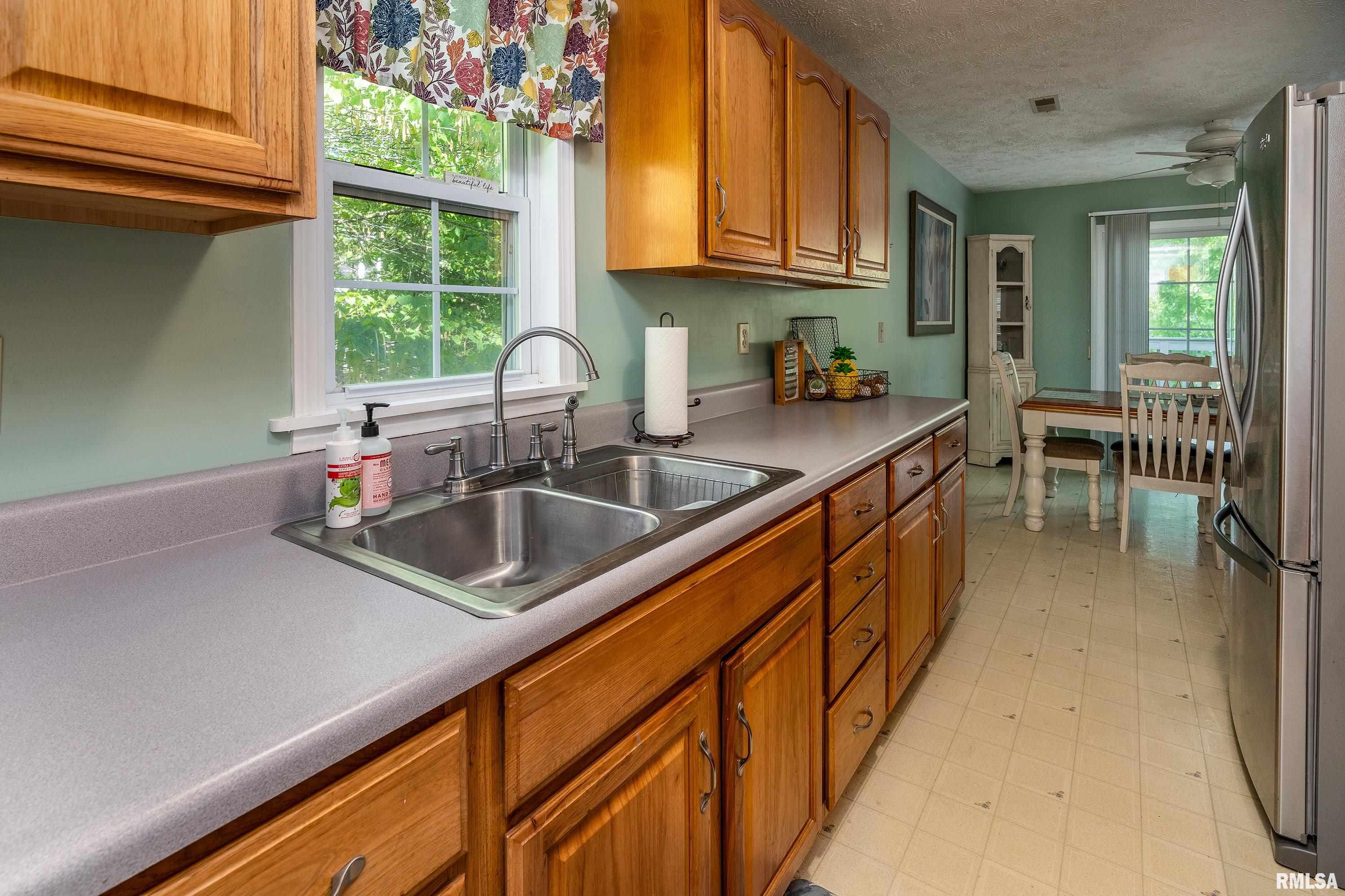 385 S Lakeshore Drive, Goreville, Illinois image 14