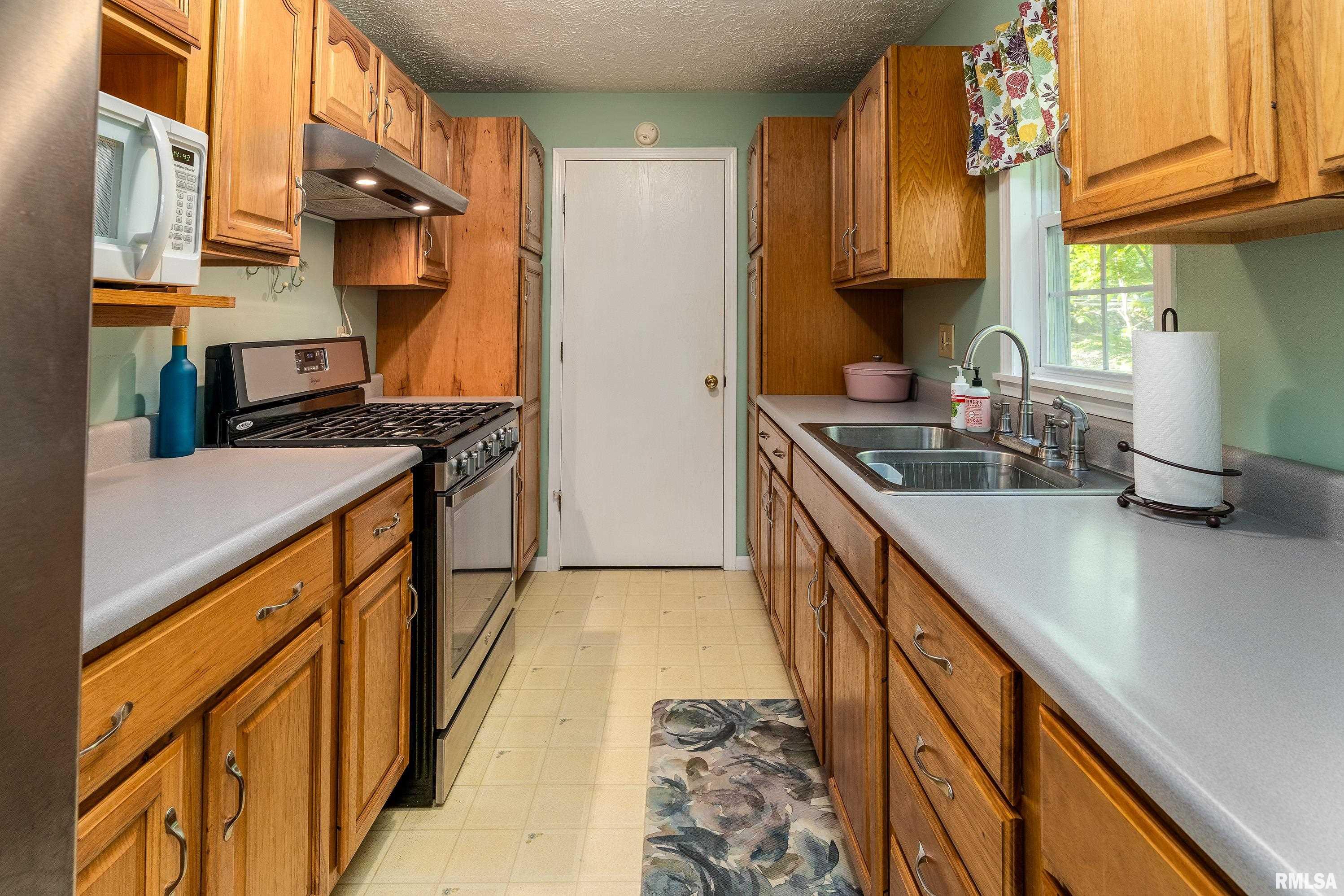 385 S Lakeshore Drive, Goreville, Illinois image 12
