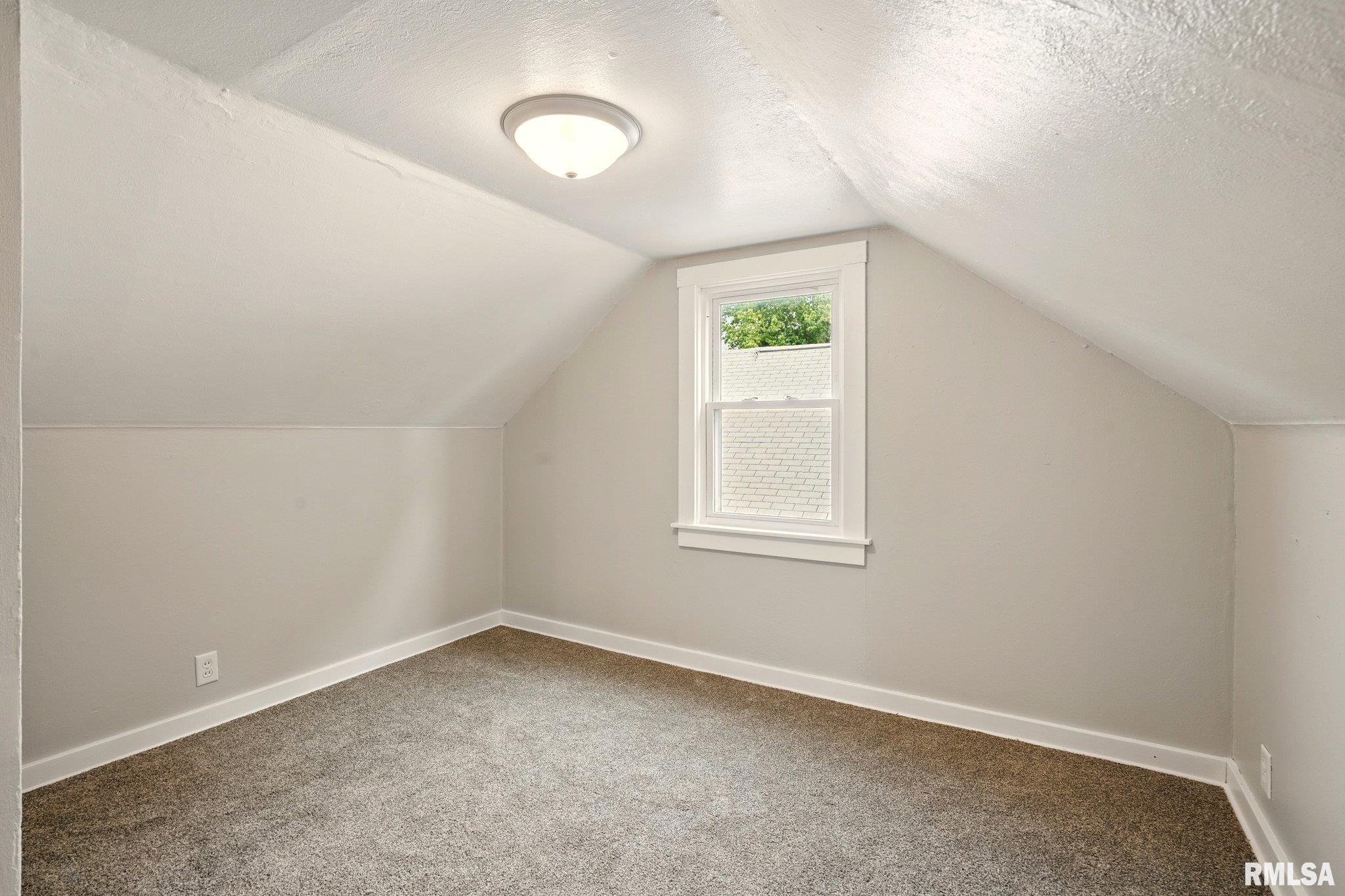 2121 4th Street, Moline, Illinois image 19