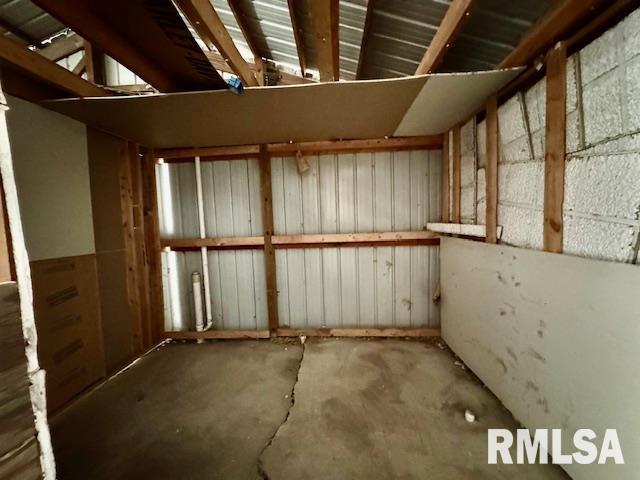 550 8th Avenue South, Clinton, Iowa image 37