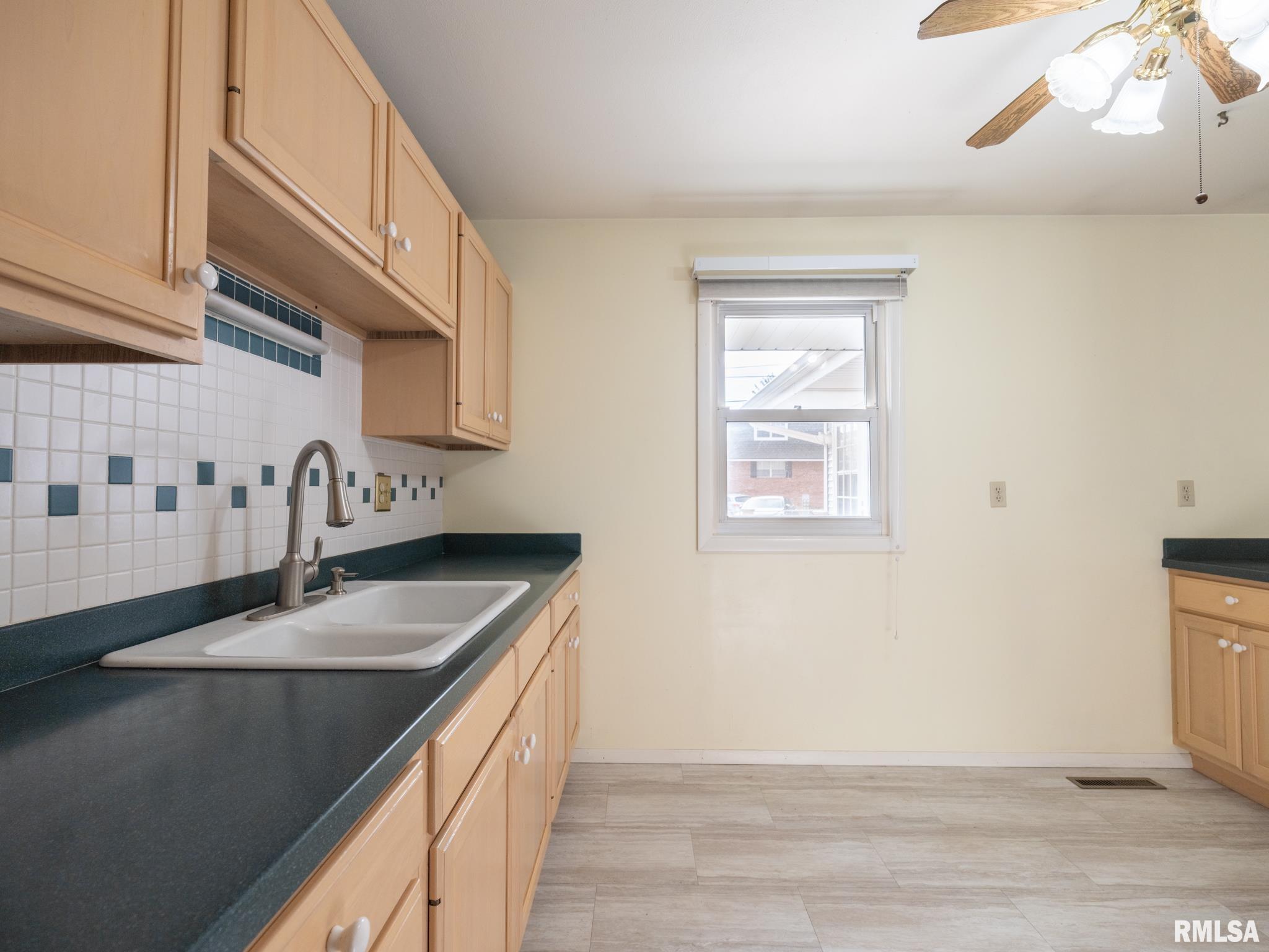 6021 N Western Avenue, Peoria, Illinois image 31