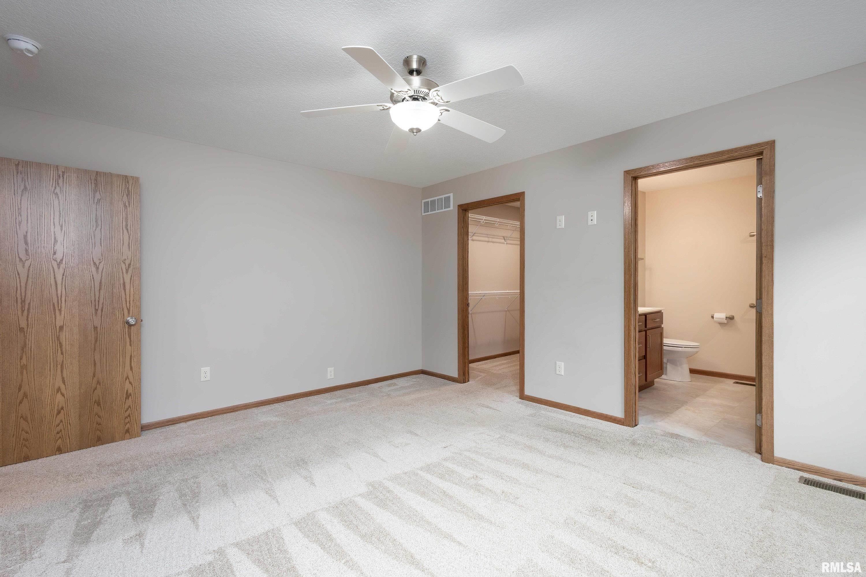 306 W Torrey Pines Drive, Eldridge, Iowa image 22