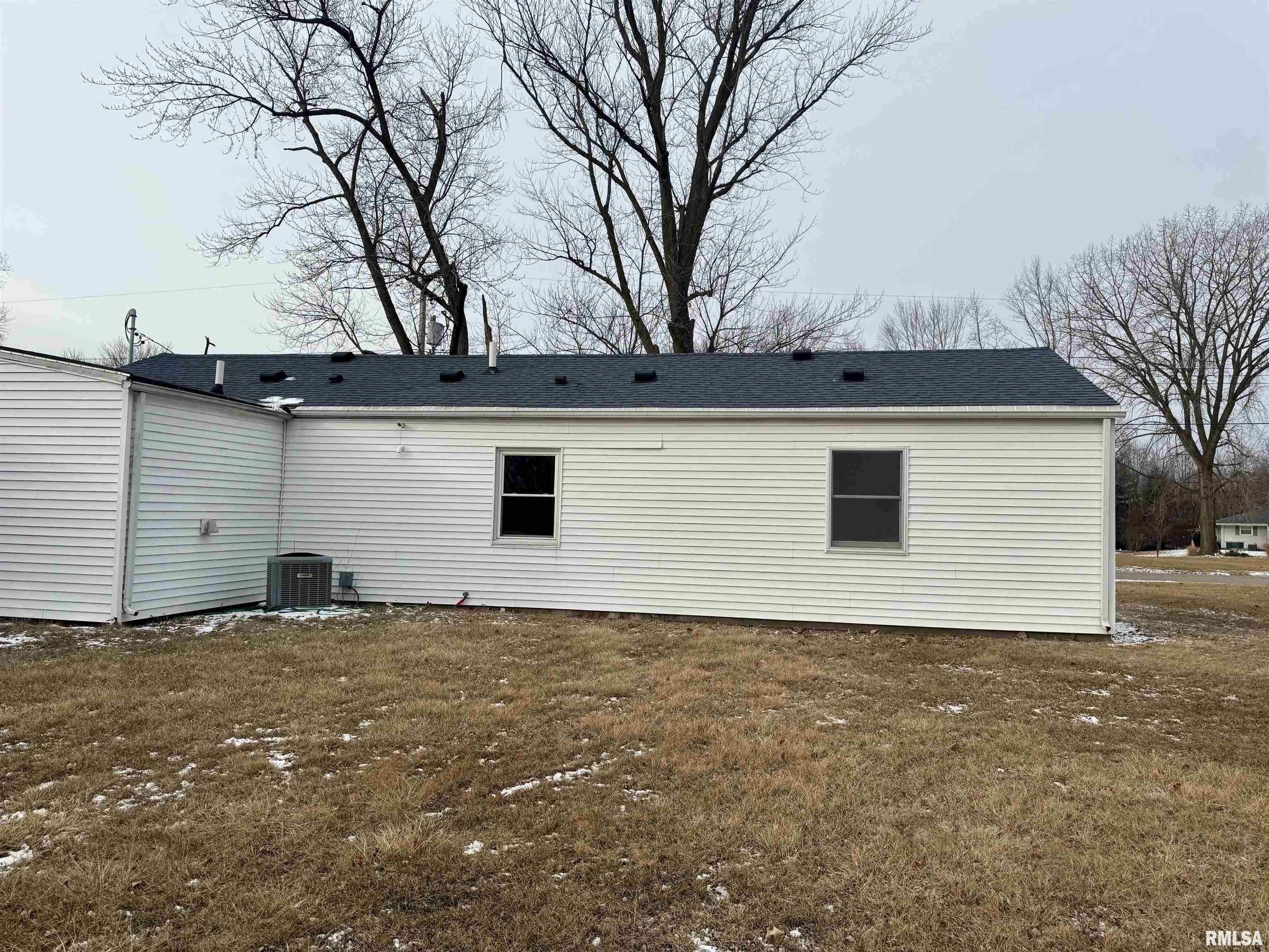 314 N Elizabeth Street, Colchester, Illinois image 38