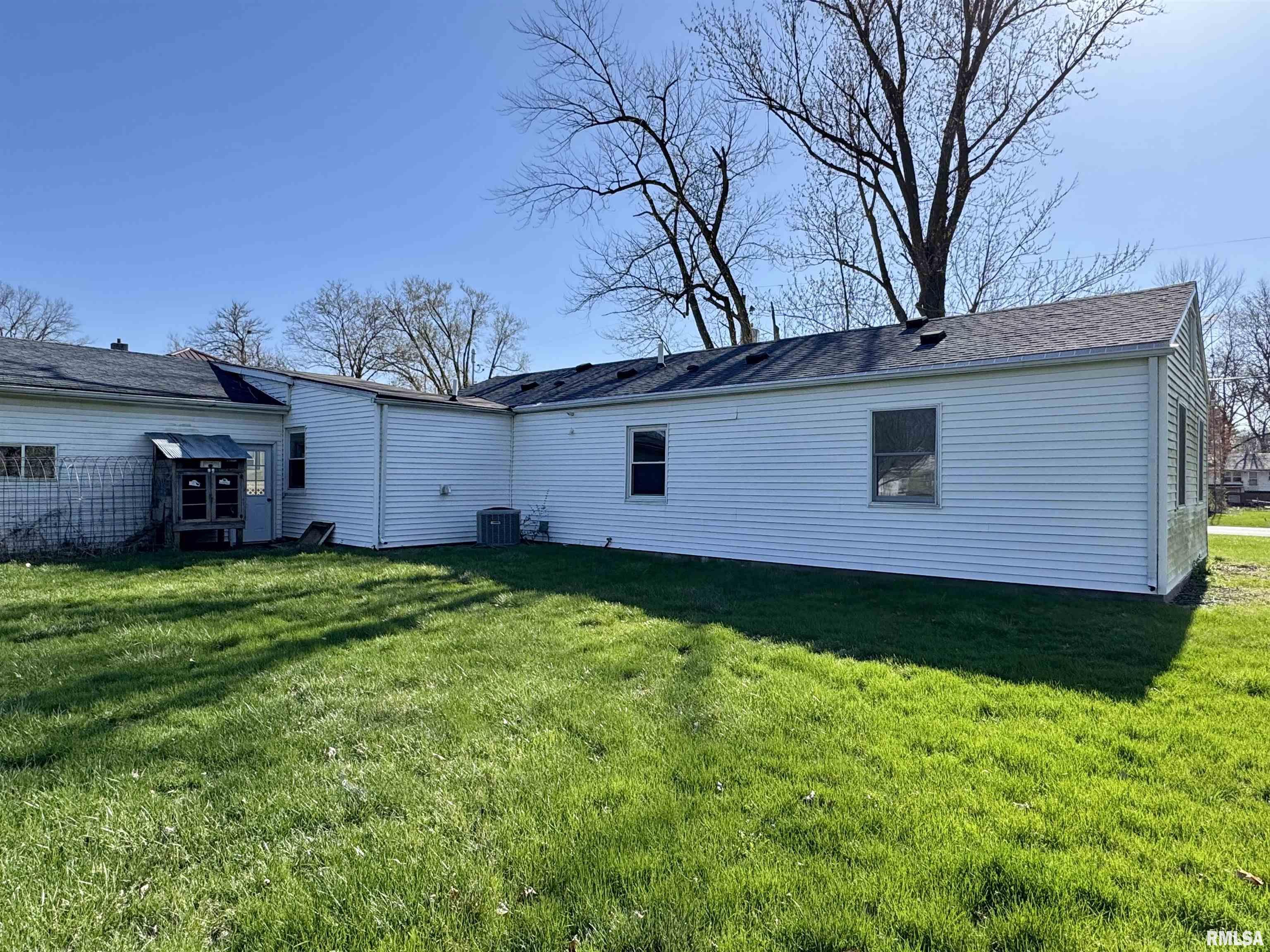 314 N Elizabeth Street, Colchester, Illinois image 4