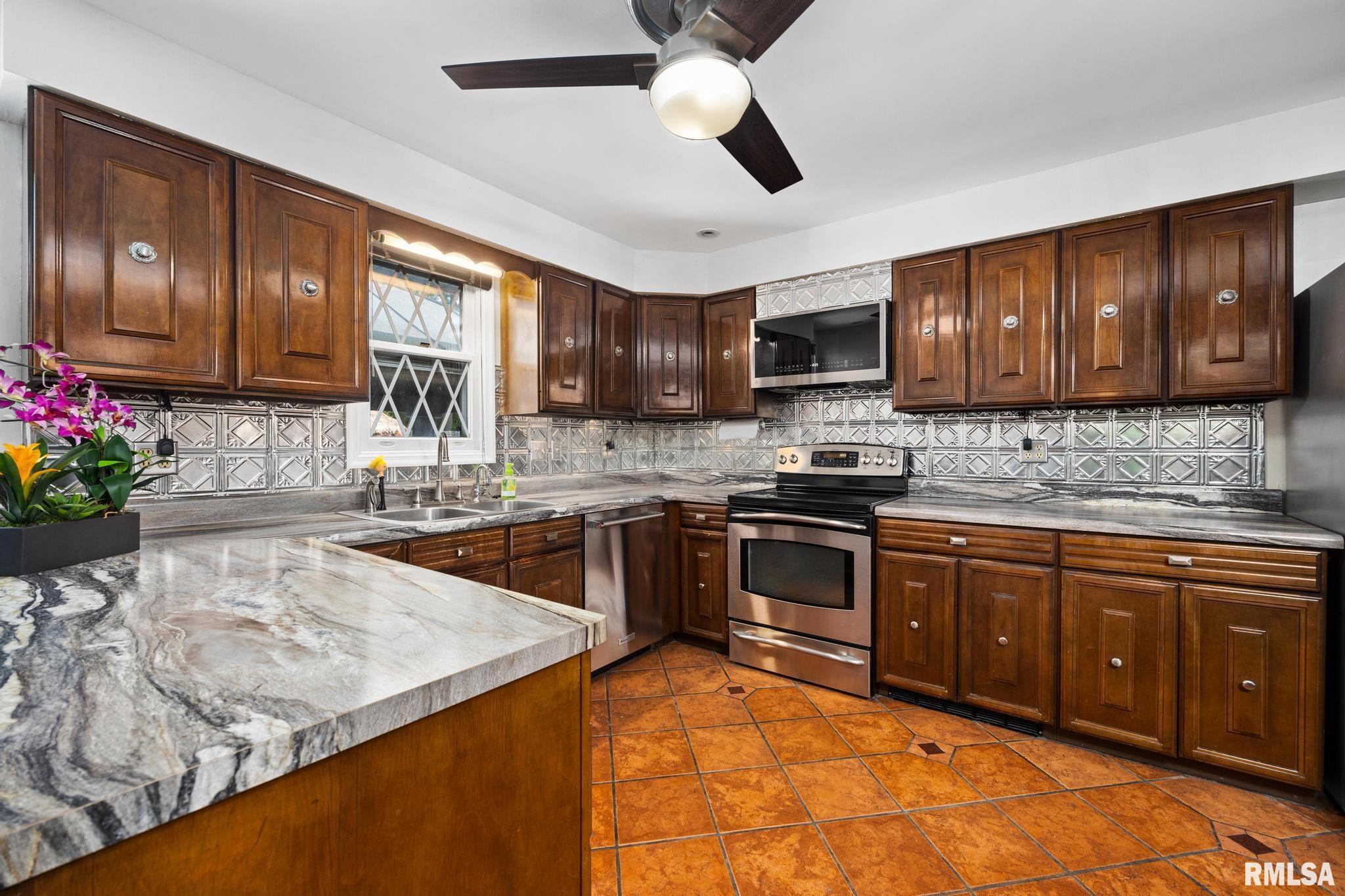 4517 W Hetherwood Drive, Peoria, Illinois image 13