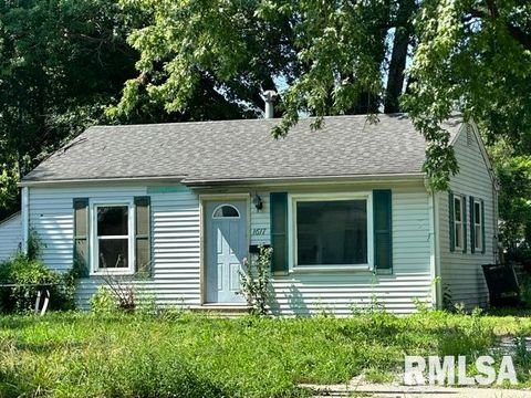 Homes For Sale - 1617 W North Grand Avenue<br/> Sangamon County, Springfield, IL 62702
