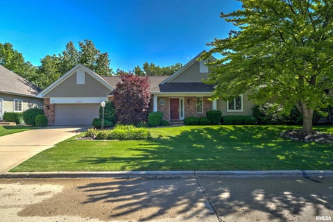 Condo For Sale - 2837 N Willowlake Drive<br/> Peoria, IL 61614