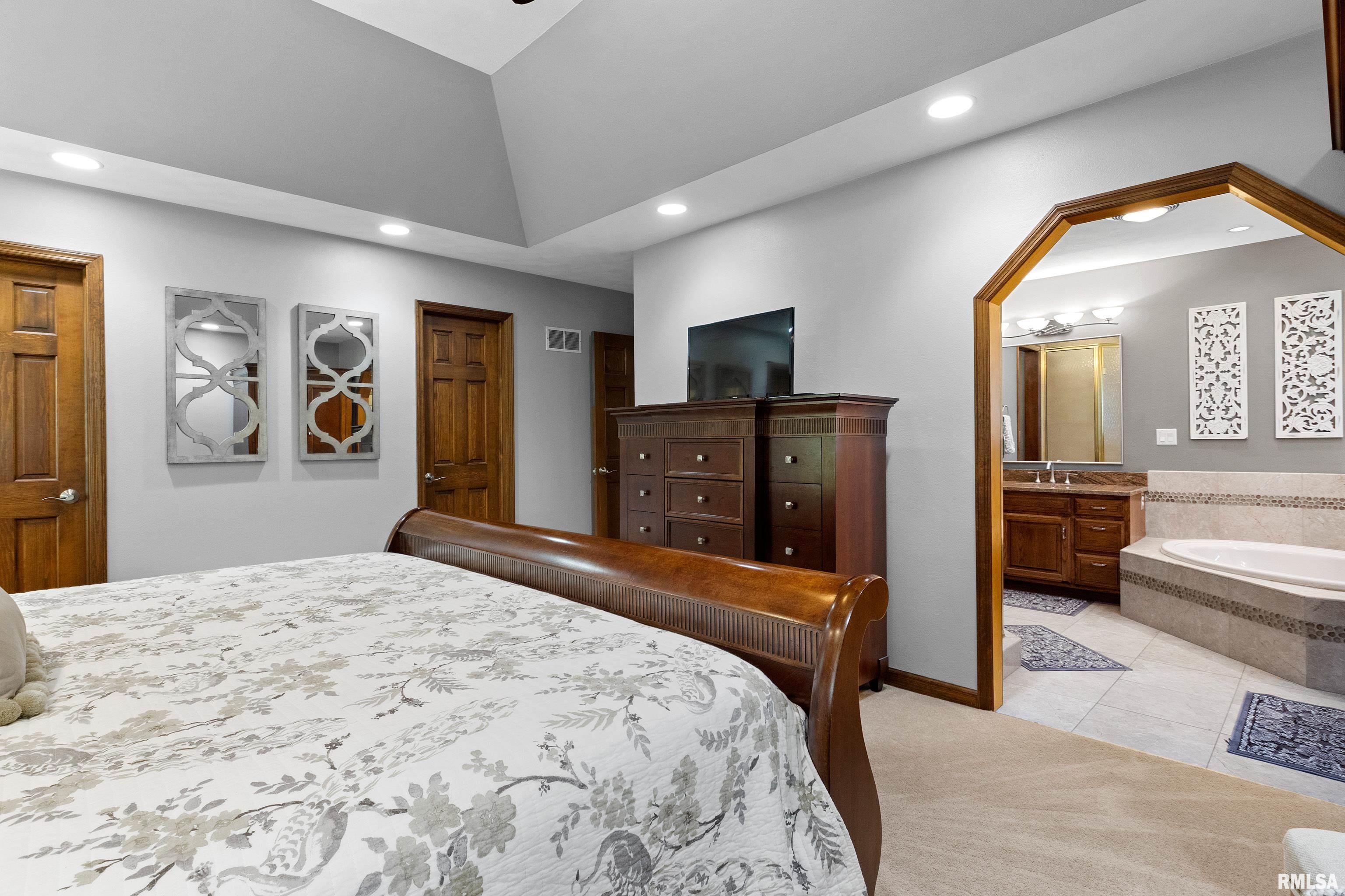 22 Oakcrest Drive, Pekin, Illinois image 29