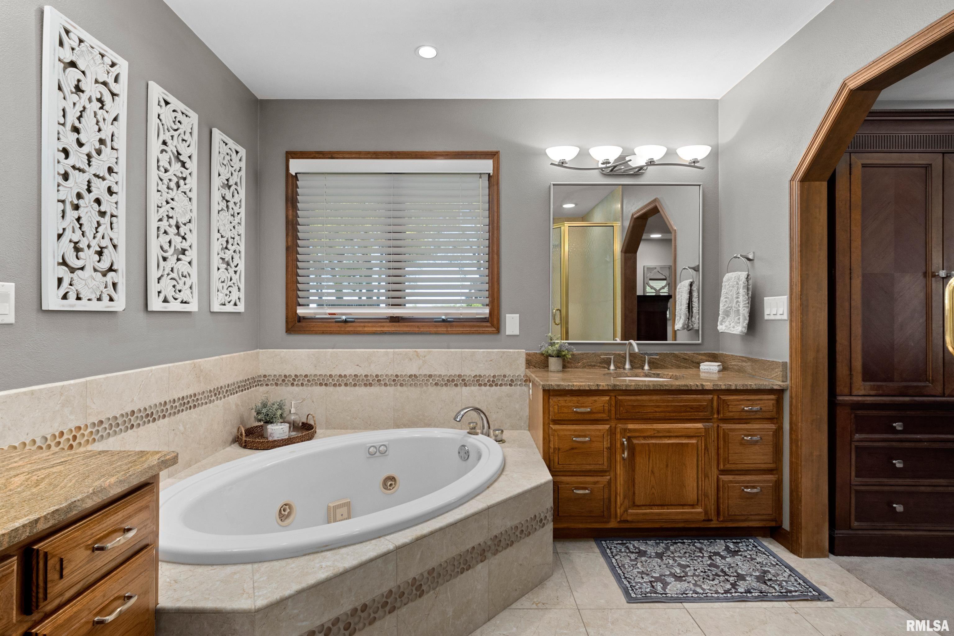 22 Oakcrest Drive, Pekin, Illinois image 32