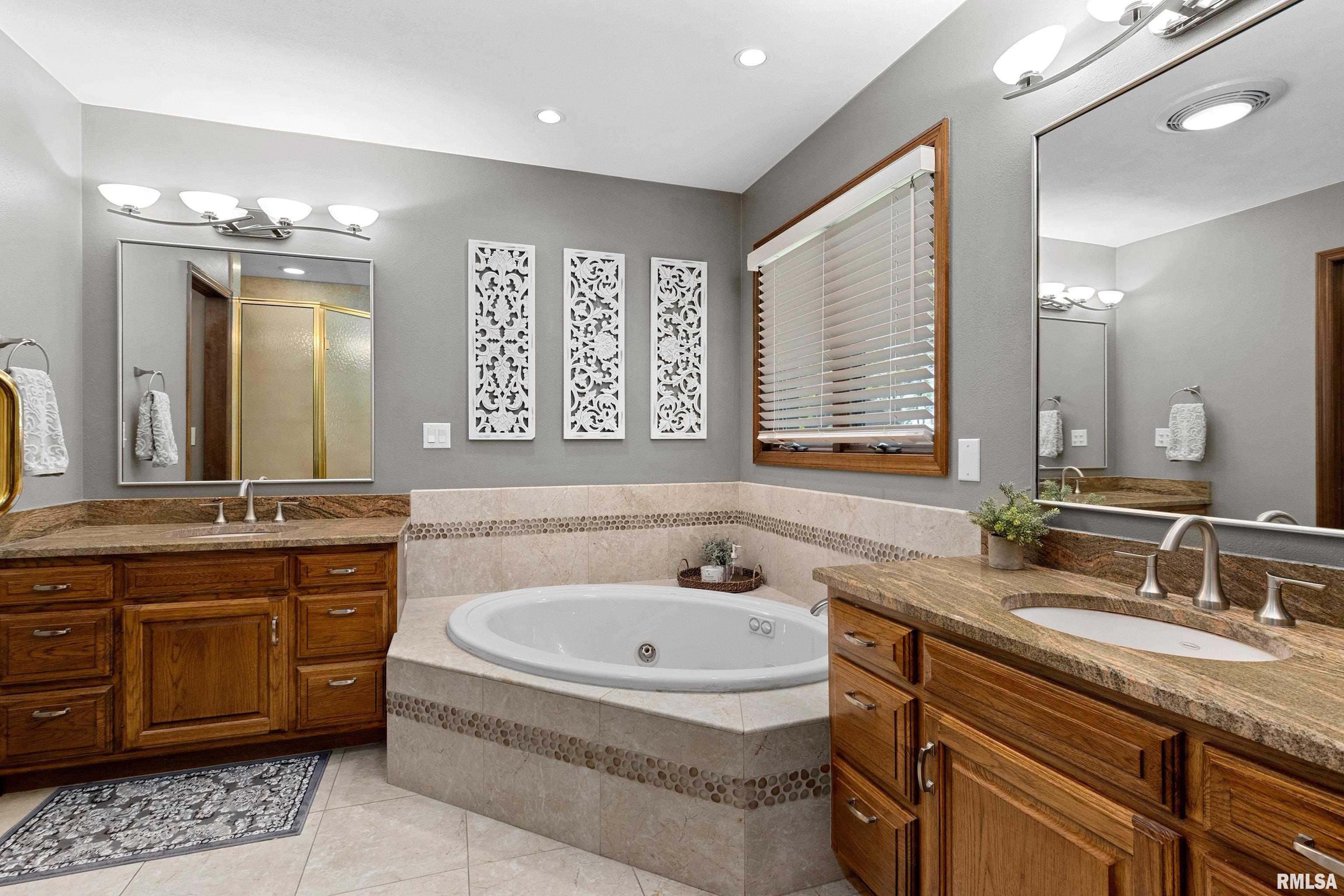 22 Oakcrest Drive, Pekin, Illinois image 30