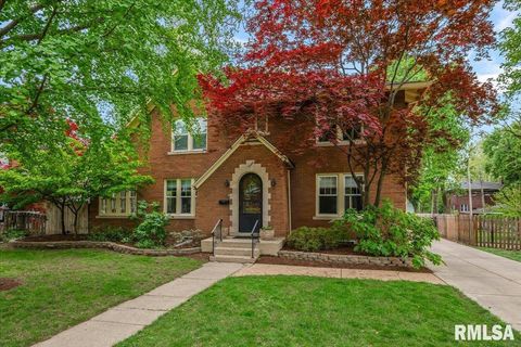 Photo of 1032 W VINE Street, Springfield, IL 62704 (MLS # CA1043366)