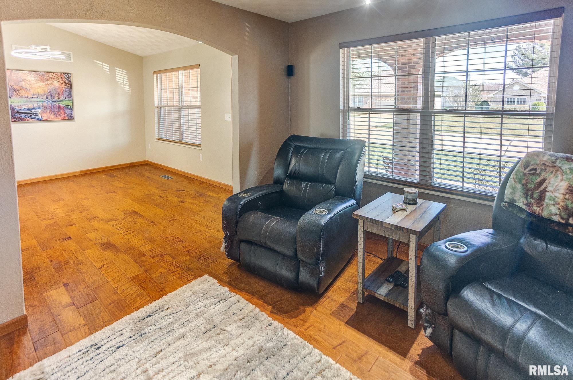 1243 Quail Ridge Court, Shiloh, Illinois image 4