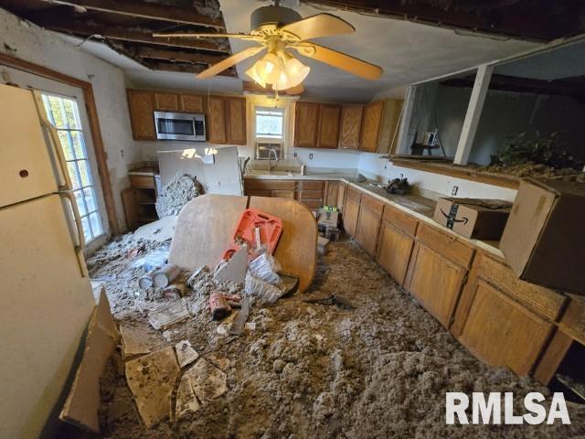 12 Mitchell Drive, Wayne City, Illinois image 9