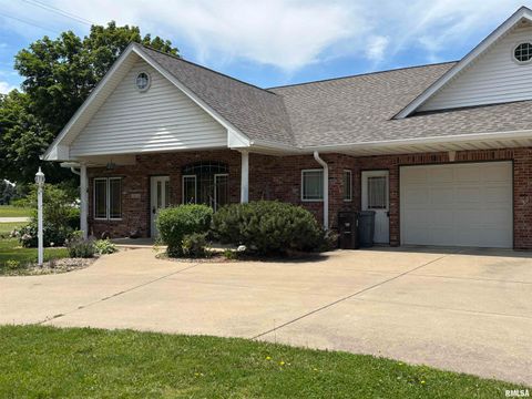 Homes For Sale - 110 A 6th Street<br/> Woodford County, Roanoke, IL 61561