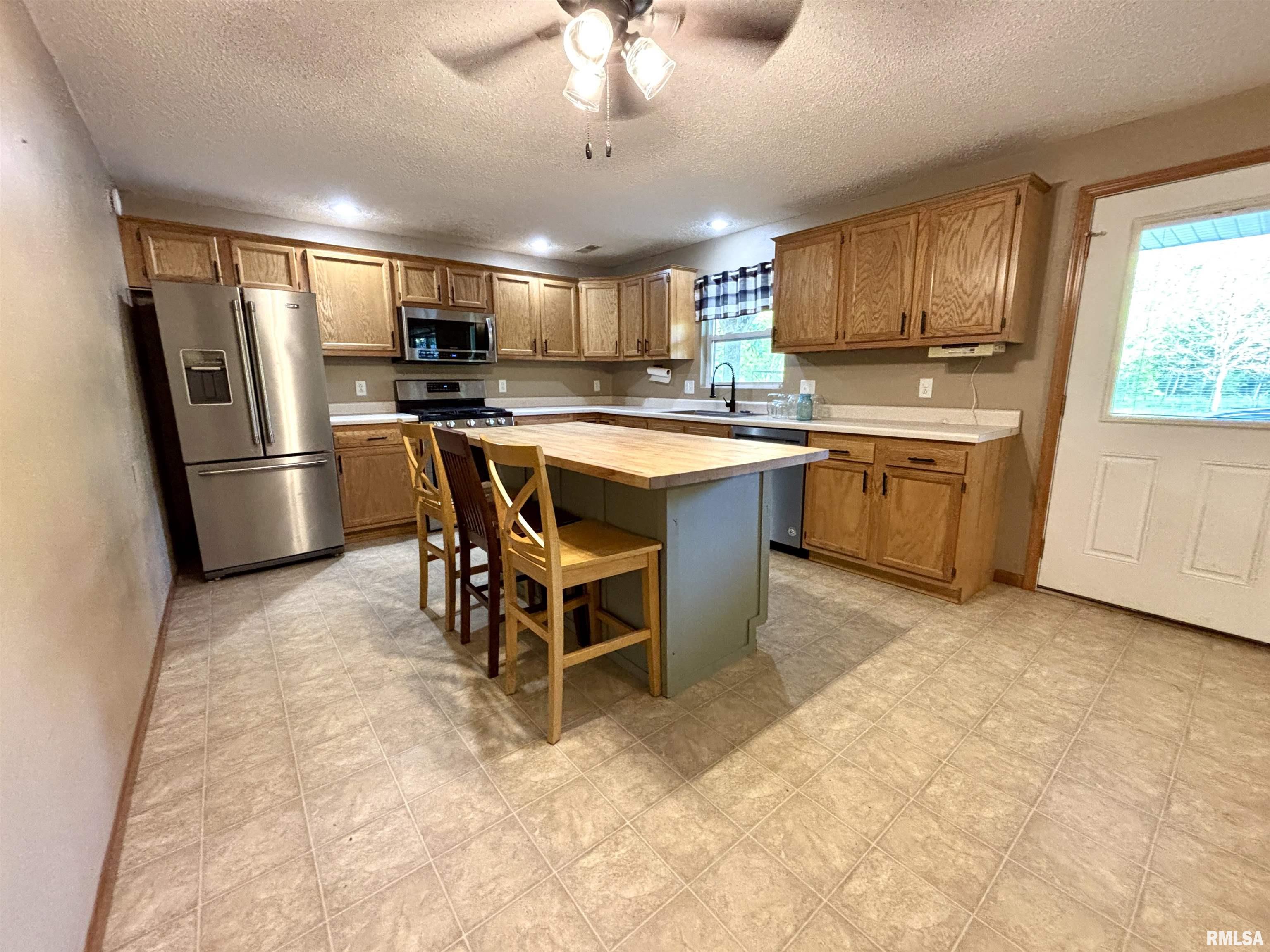 7544 Geranium Road, Oakdale, Illinois image 5
