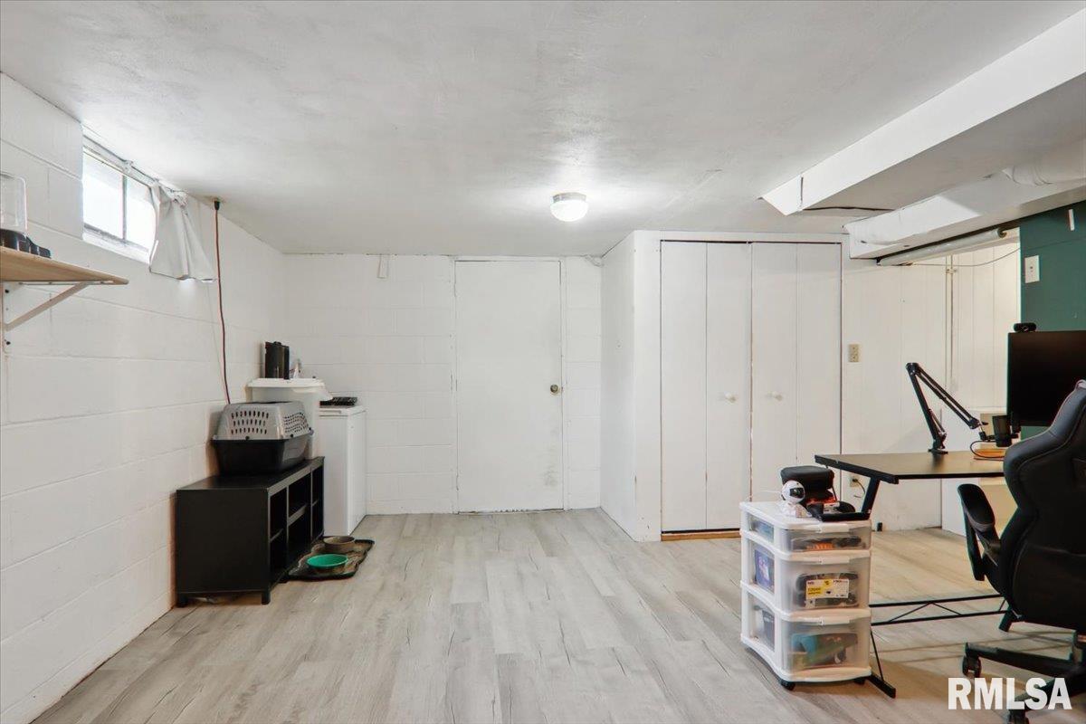 411 W Muller Road, East Peoria, Illinois image 13