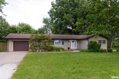 Homes For Sale - 319 Robin Road<br/> Macomb, IL 61455