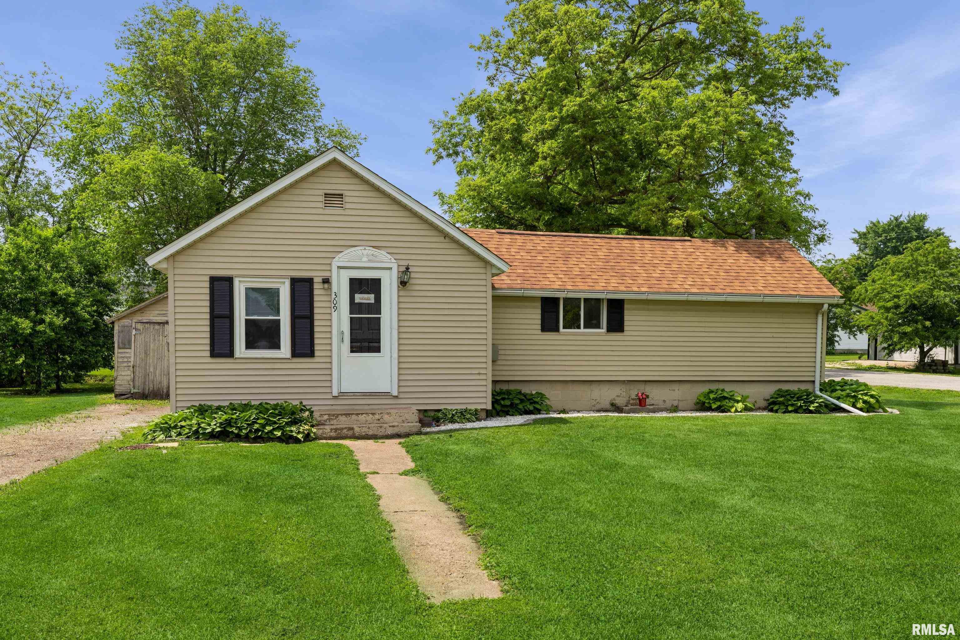 309 Grant Avenue, Lowden, Iowa image 1