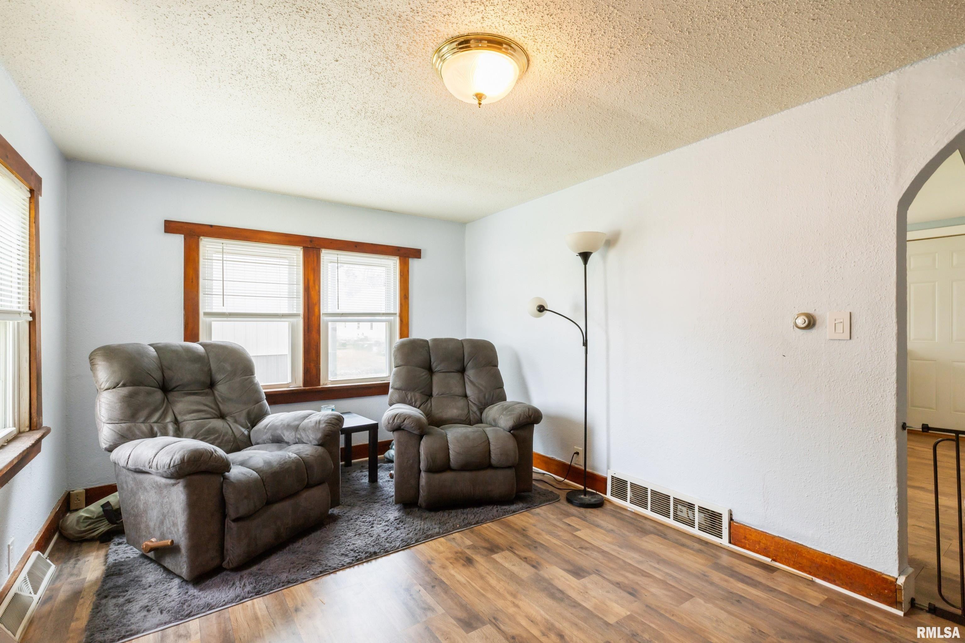 309 Grant Avenue, Lowden, Iowa image 6