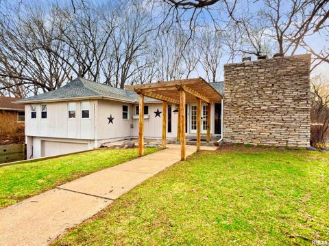 Homes For Sale - 200 Campanile Drive<br/> Tazewell County, East Peoria, IL 61611