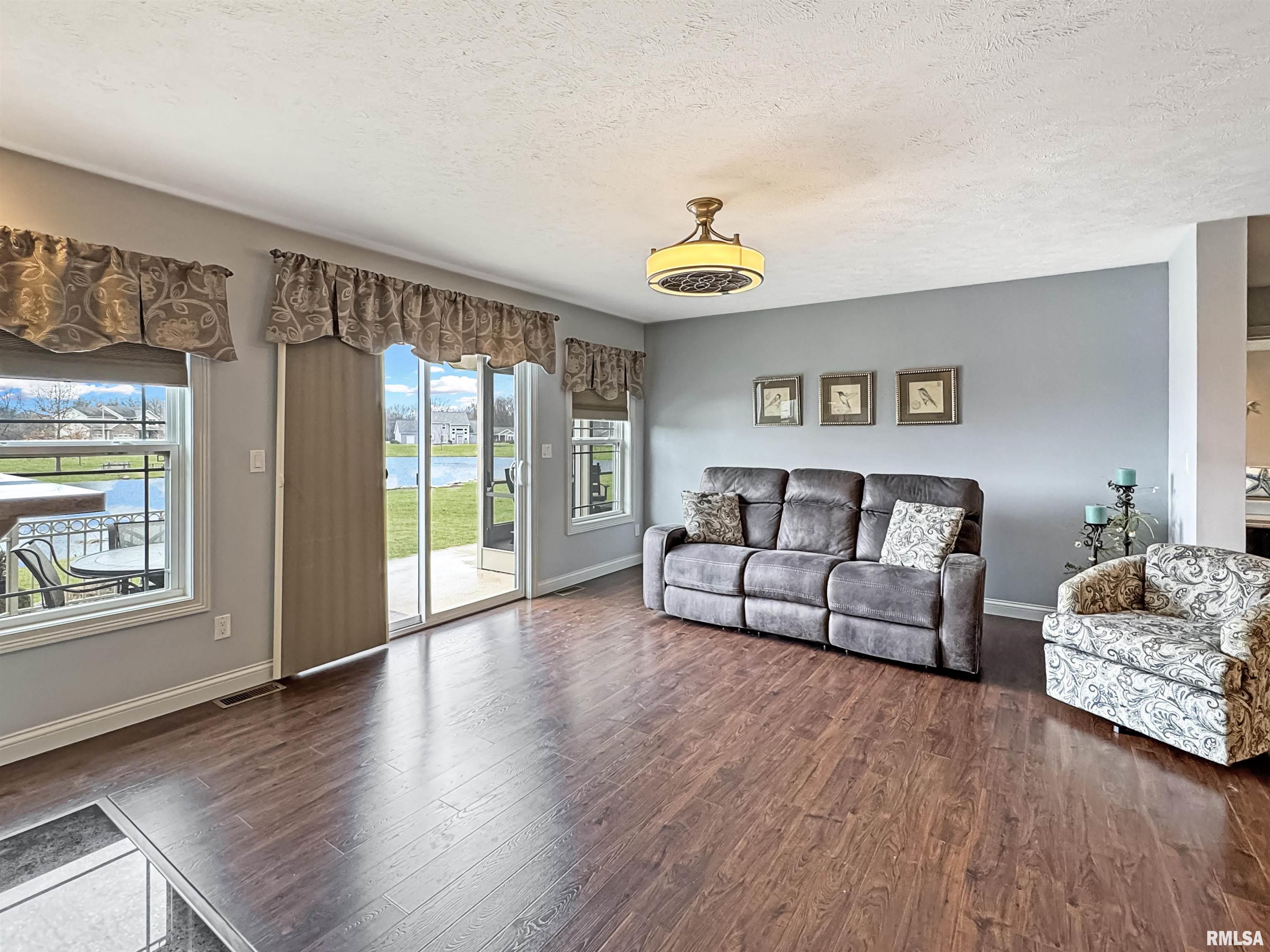 221 Lake Pointe Drive, Goodfield, Illinois image 9
