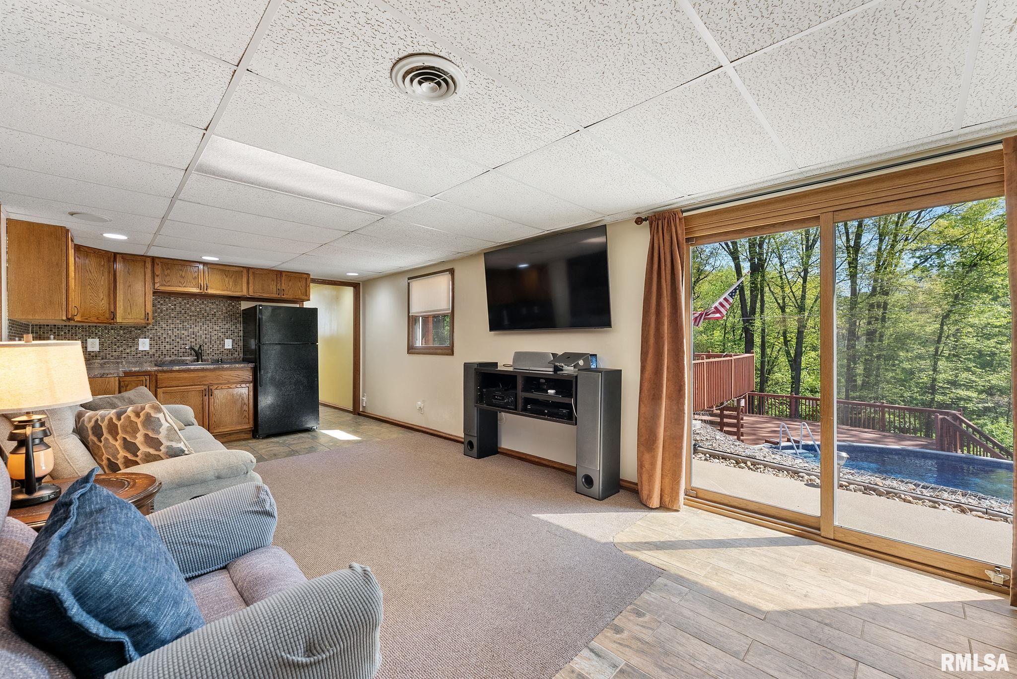 1219 8th Street Court, Hampton, Illinois image 16