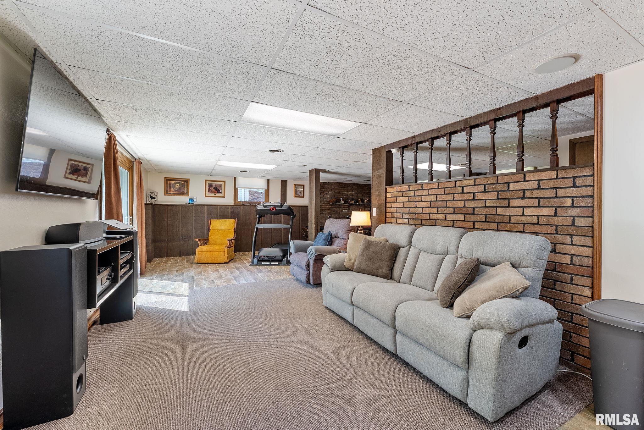 1219 8th Street Court, Hampton, Illinois image 21
