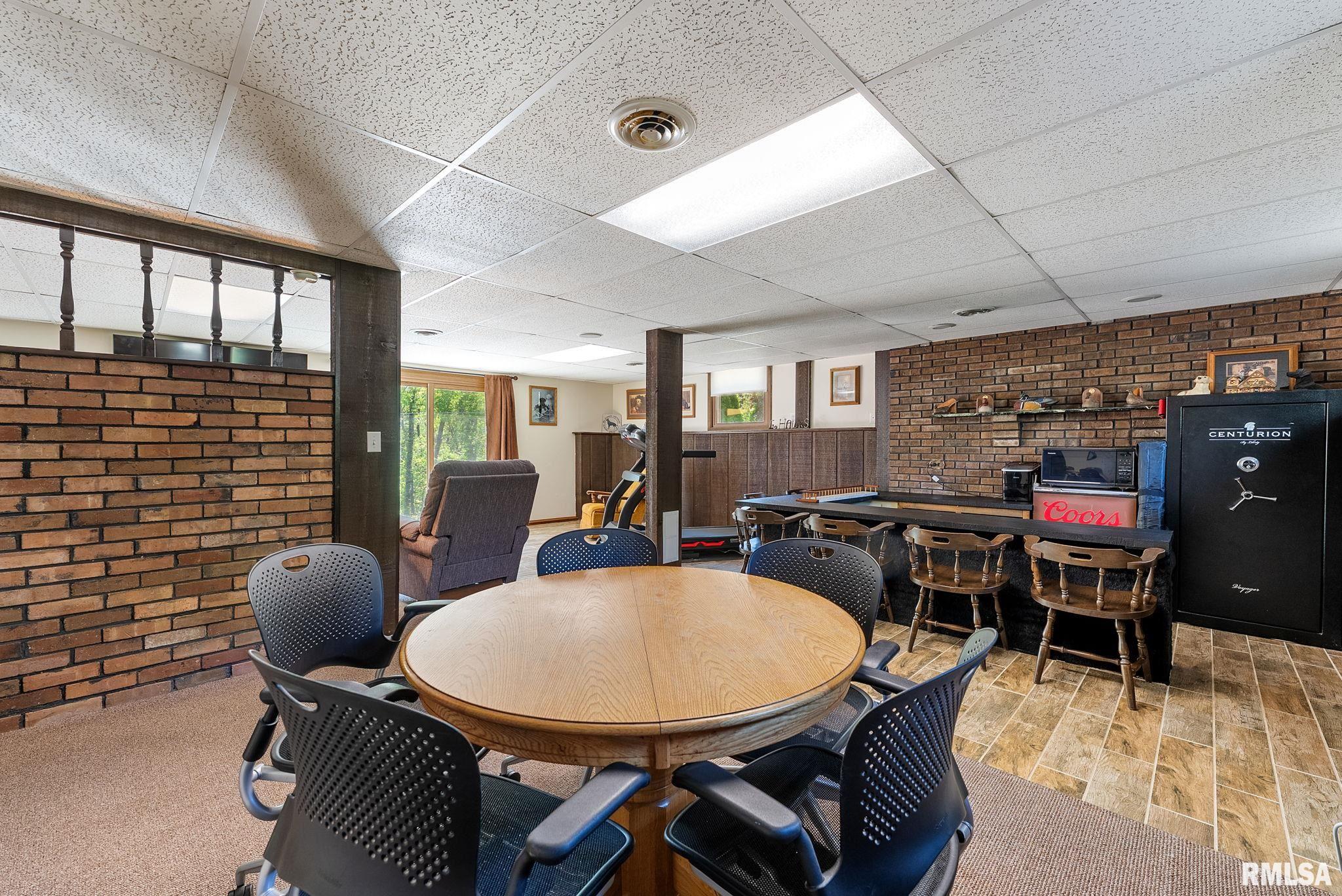 1219 8th Street Court, Hampton, Illinois image 18