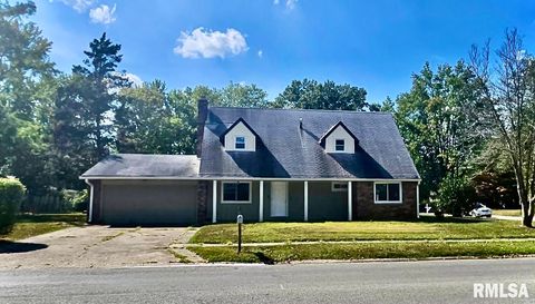 Homes For Sale - 300 S Glenview Drive<br/> Jackson County, Carbondale, IL 62901