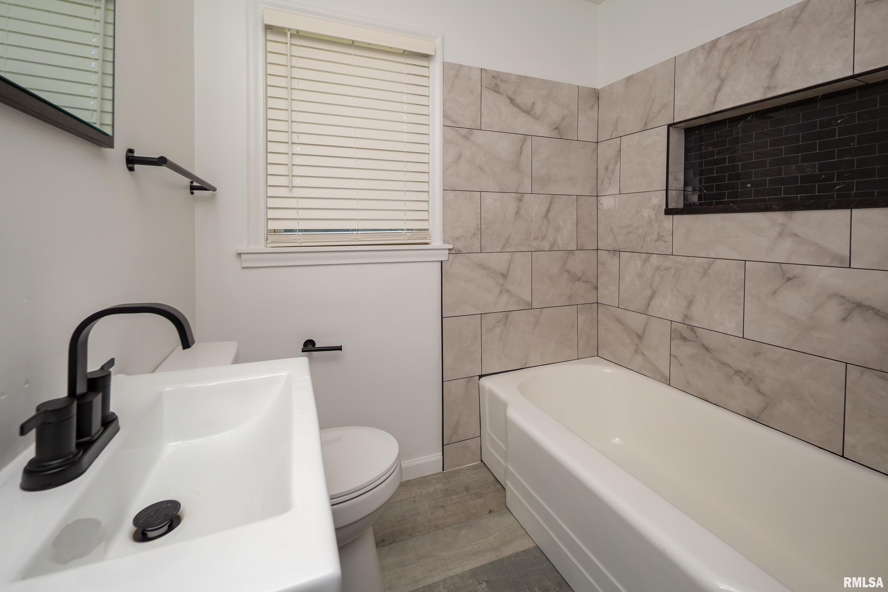 1116 34th Avenue Court, East Moline, Illinois image 17