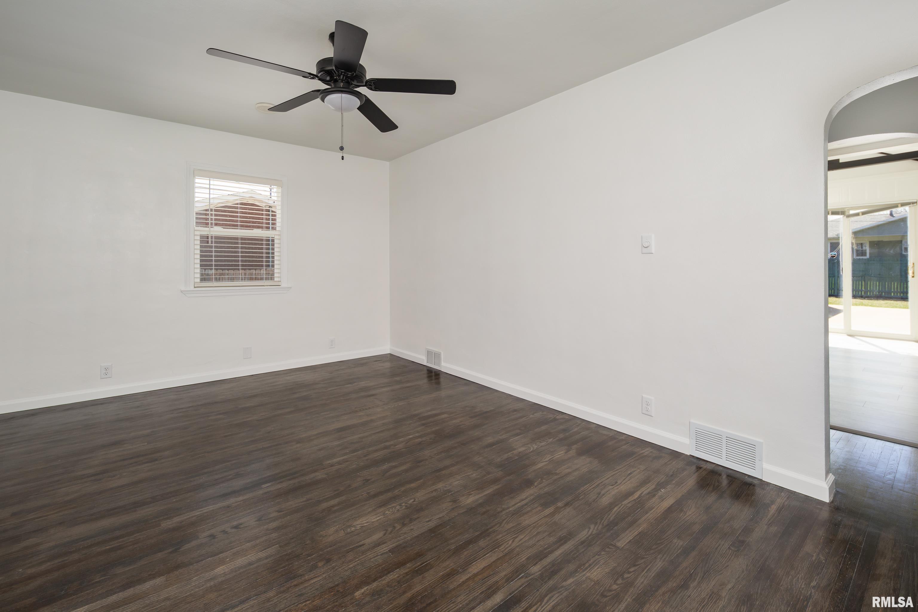 1116 34th Avenue Court, East Moline, Illinois image 10