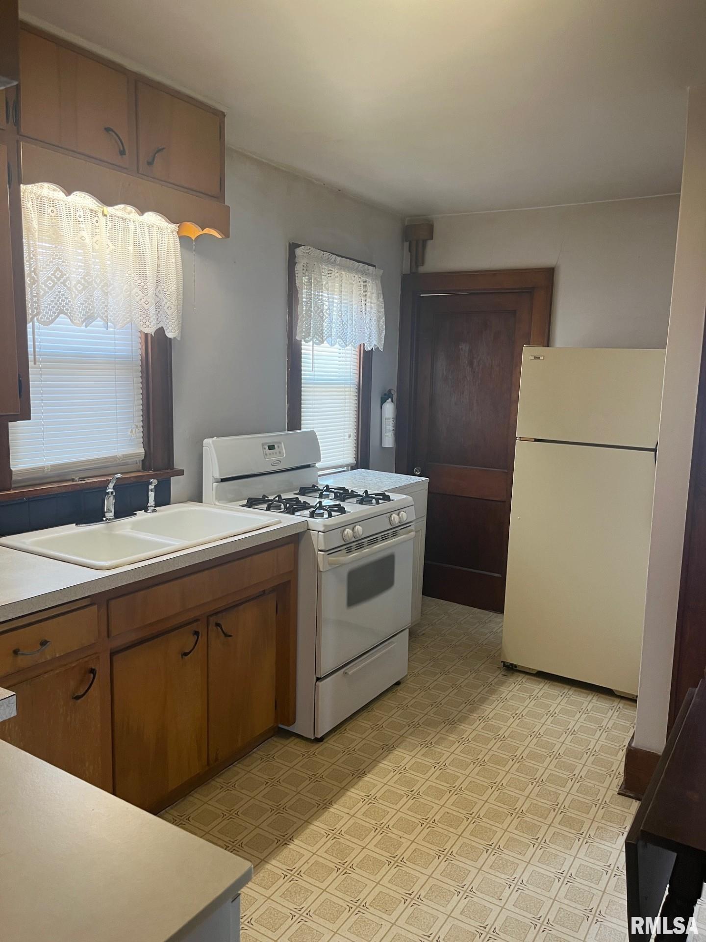415 S Adams Street, Kewanee, Illinois image 10