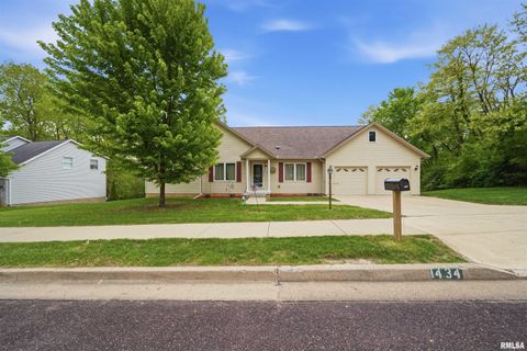 Photo of 1434 W TIFFANY Drive, Peoria, IL 61614 (MLS # PA1266117)
