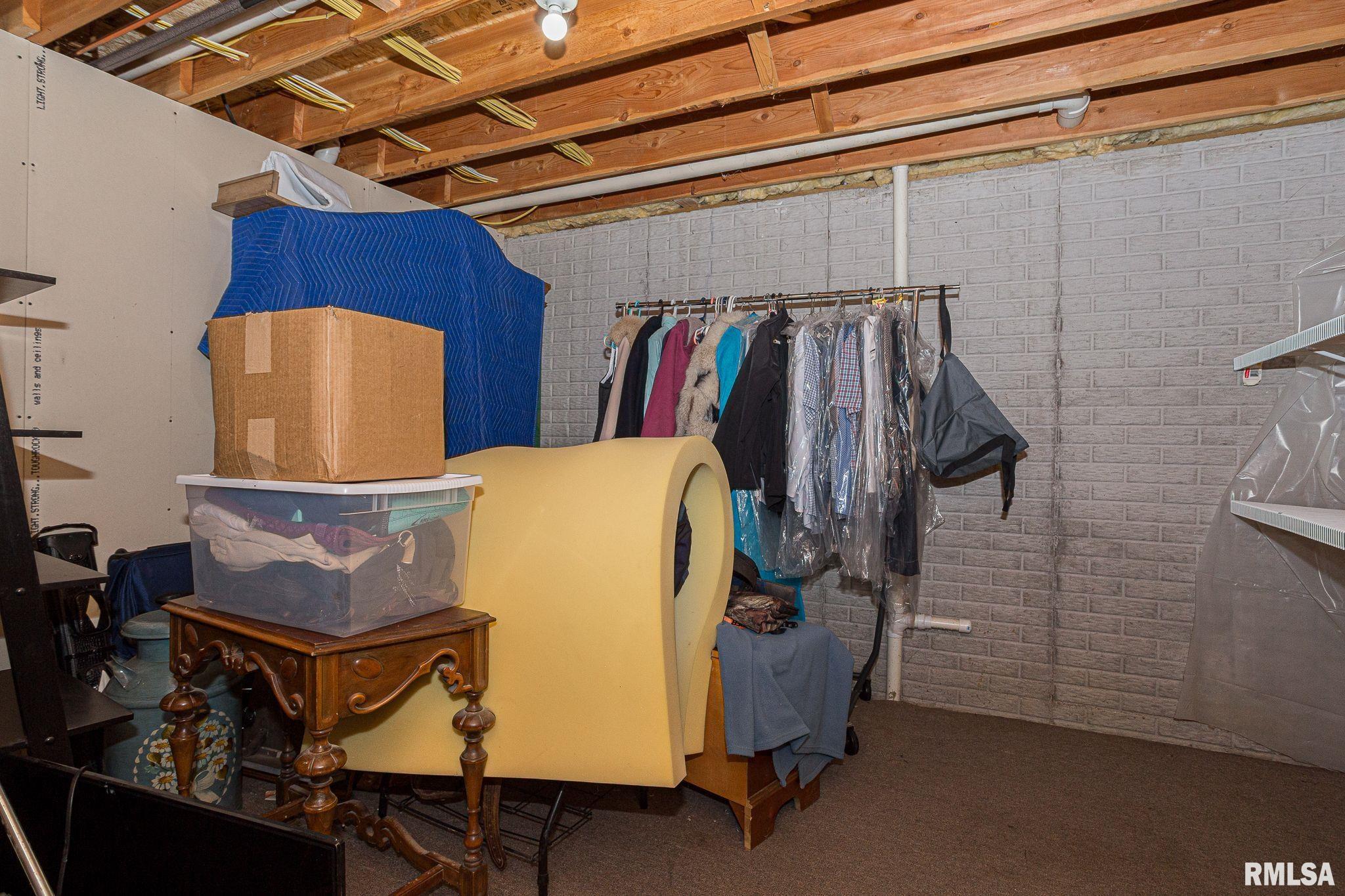 12 Douglas Way, Eldridge, Iowa image 37