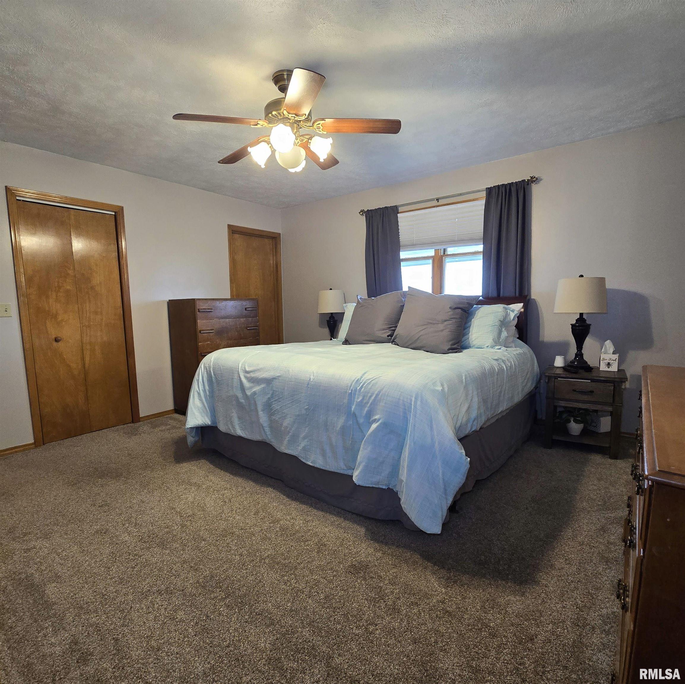 223 N King Street, Hurst, Illinois image 13