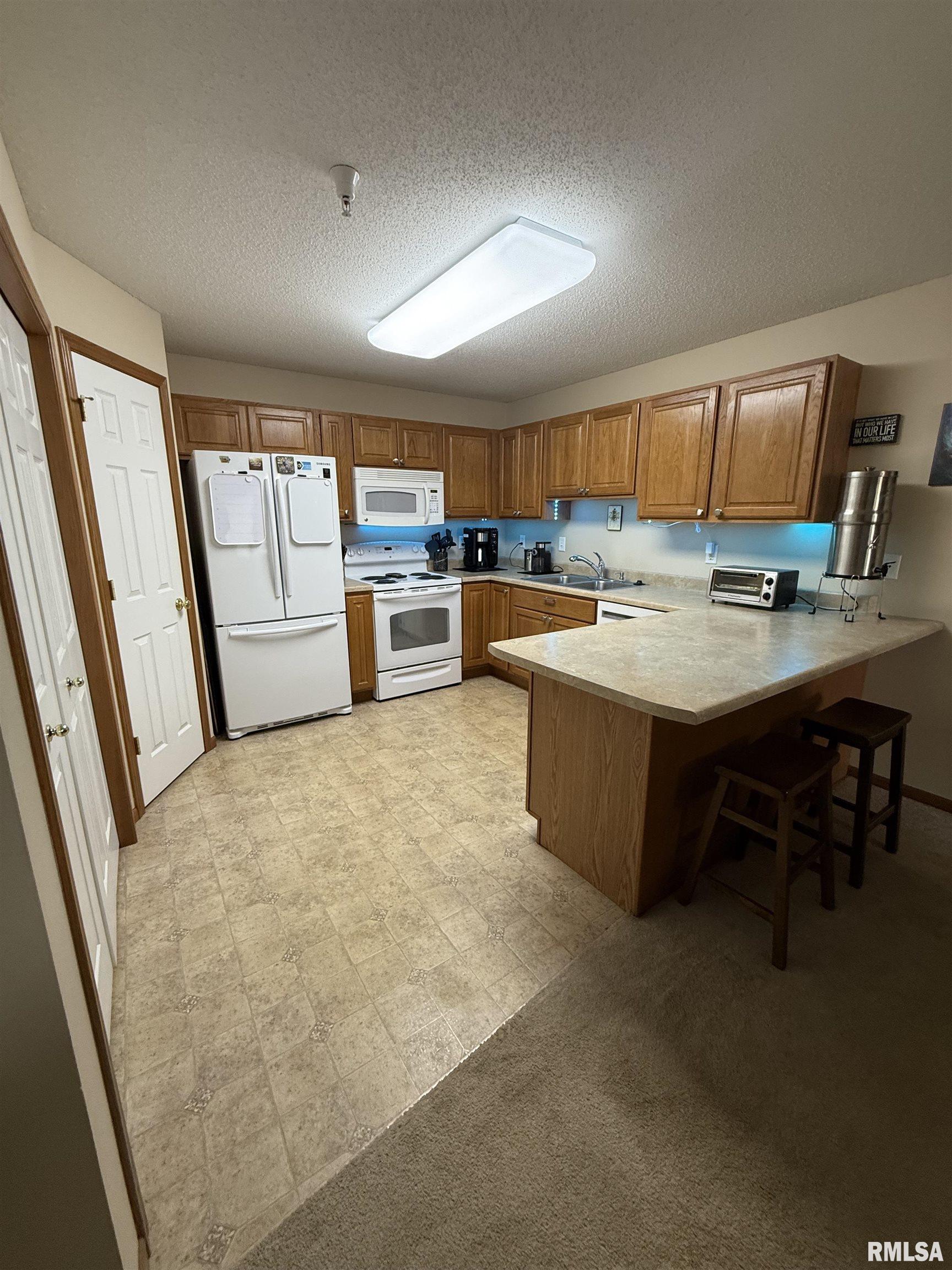 3205 S 16th Avenue #203, Eldridge, Iowa image 2