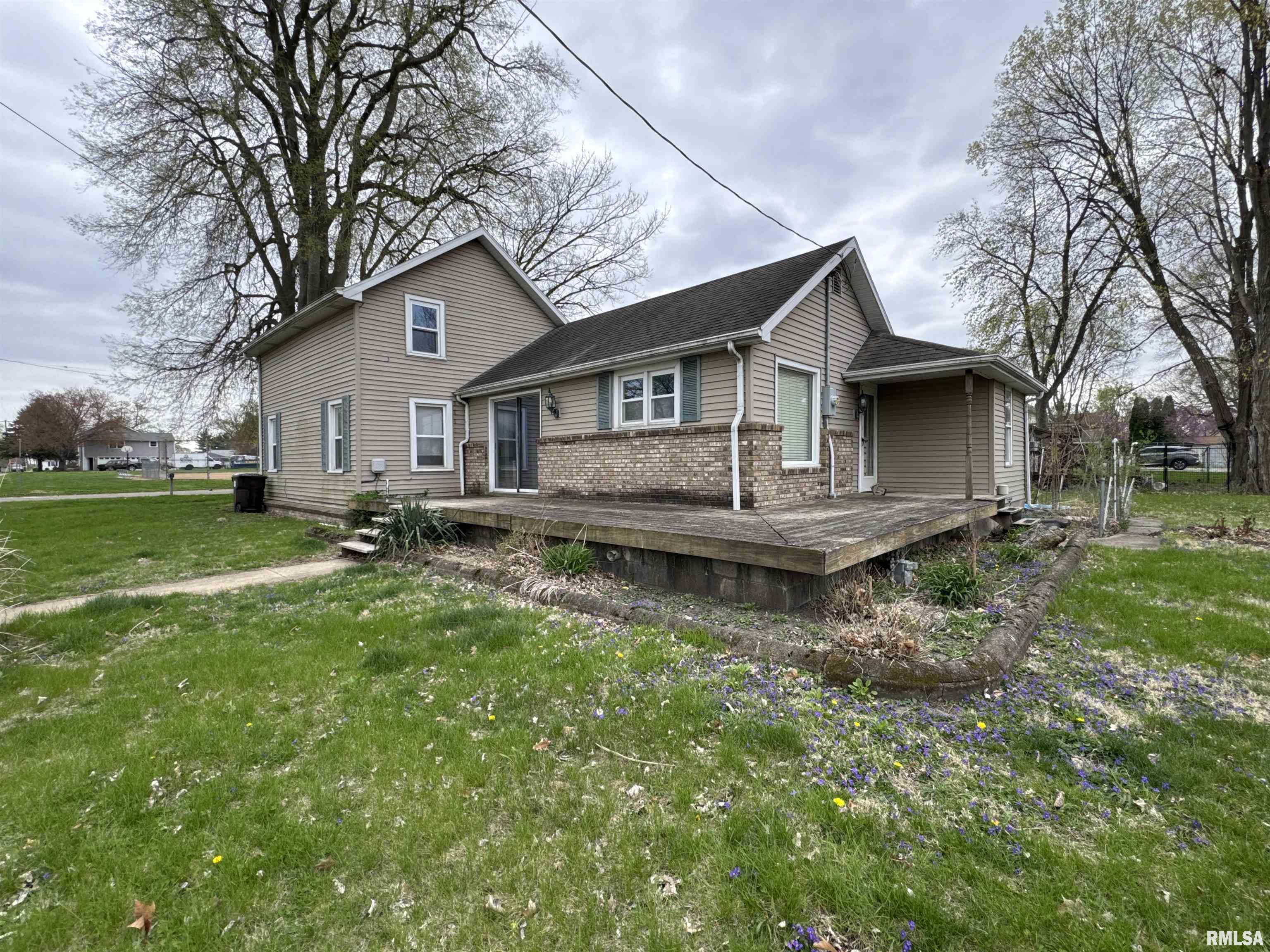 301 S Harris Street, Tremont, Illinois image 3