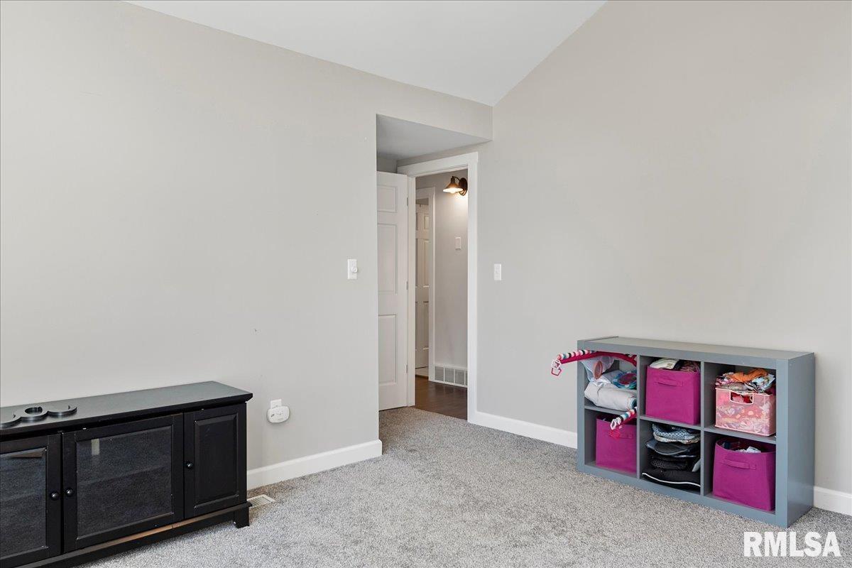 265 S Oaklane Road, Springfield, Illinois image 32