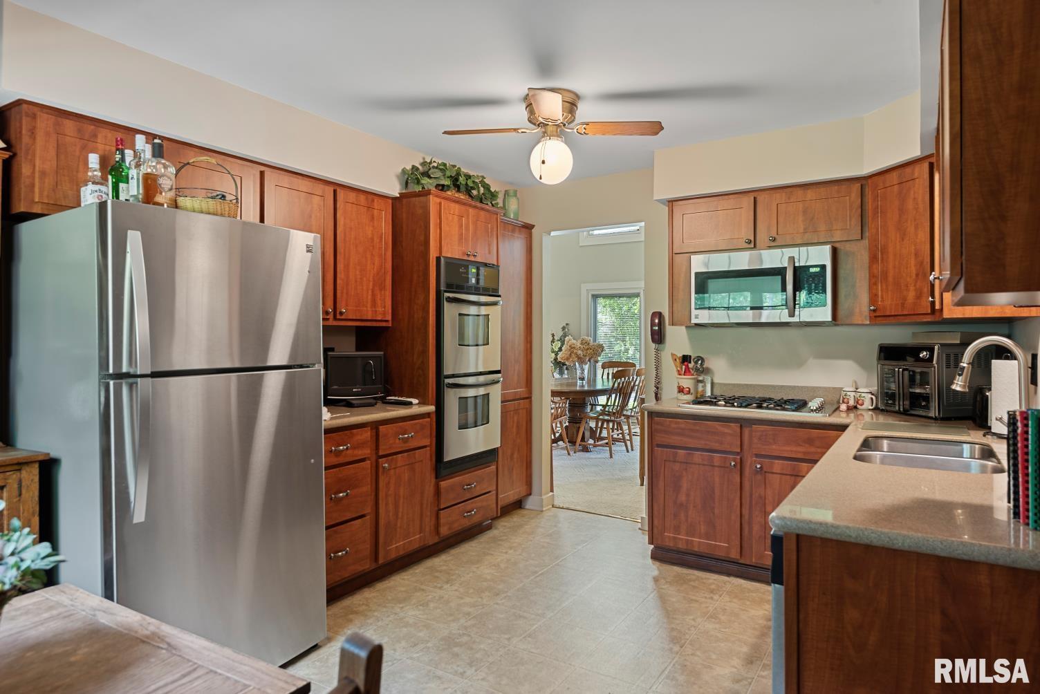 2242 Lake Jacksonville Road, Jacksonville, Illinois image 33