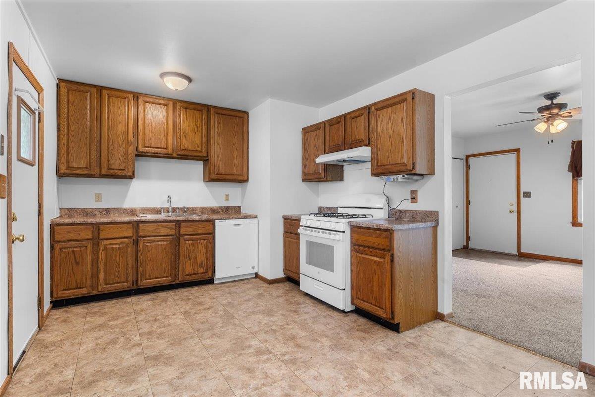 1617 Fairmont Drive, Springfield, Illinois image 7