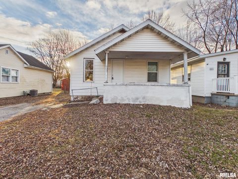 Homes For Sale - 409 N Madison Street<br/> Logan County, Lincoln, IL 62656