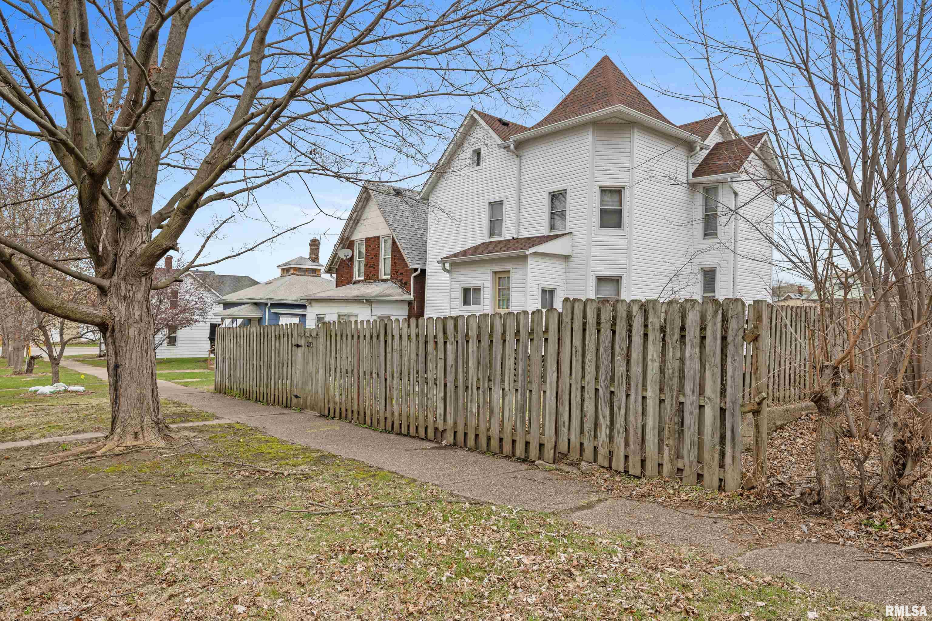 414 8th Street, Moline, Illinois image 2