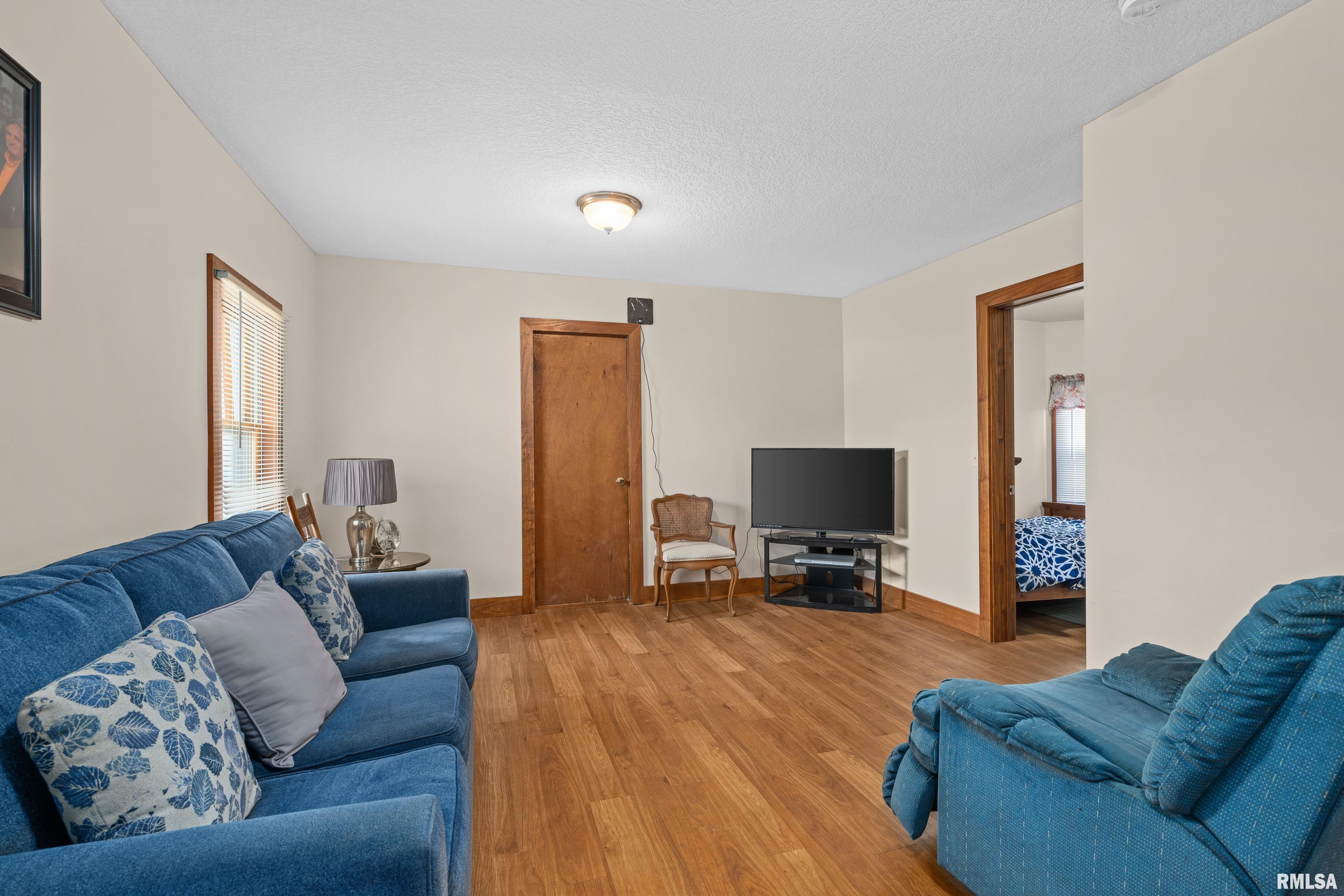 414 8th Street, Moline, Illinois image 3