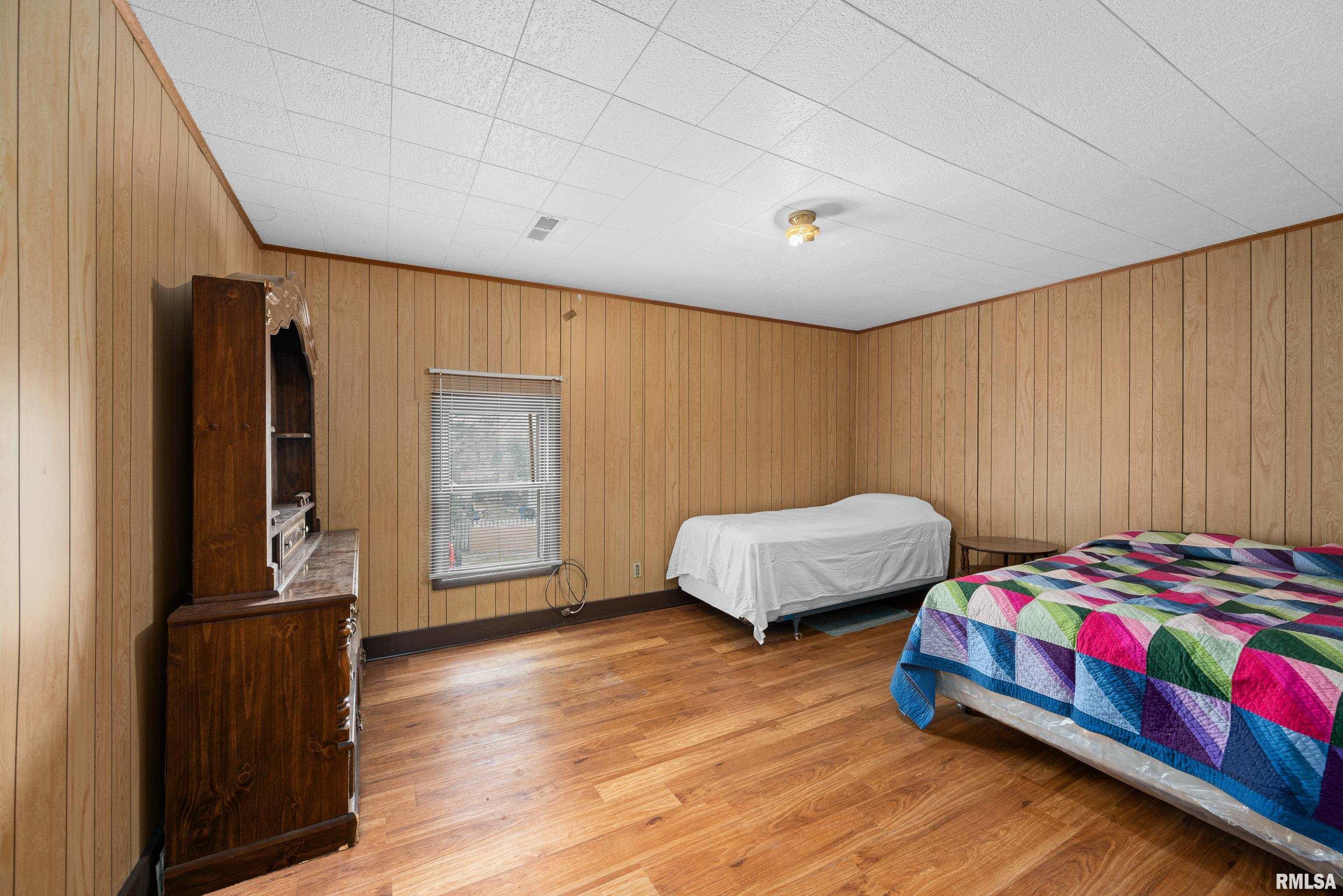 414 8th Street, Moline, Illinois image 17