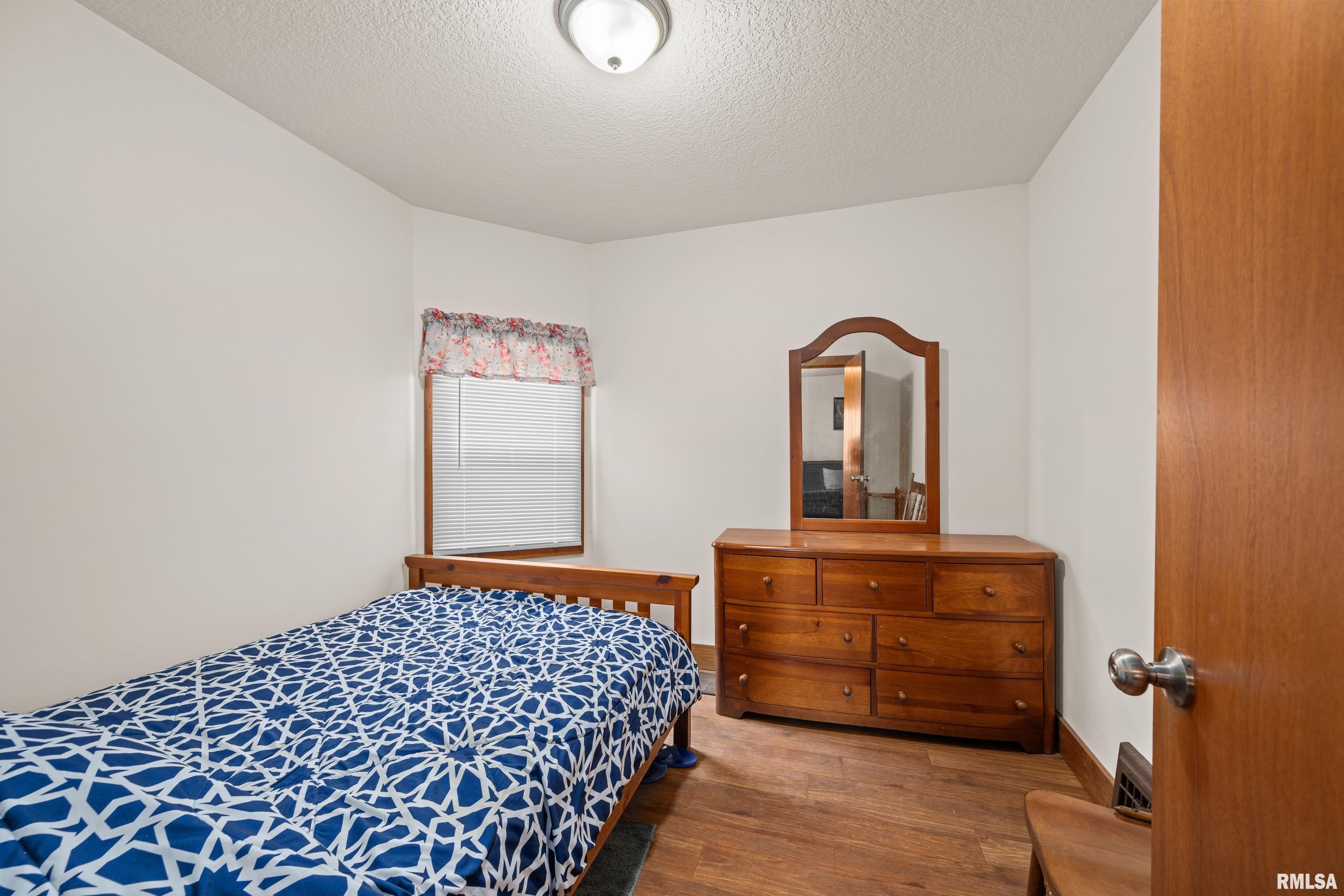 414 8th Street, Moline, Illinois image 10