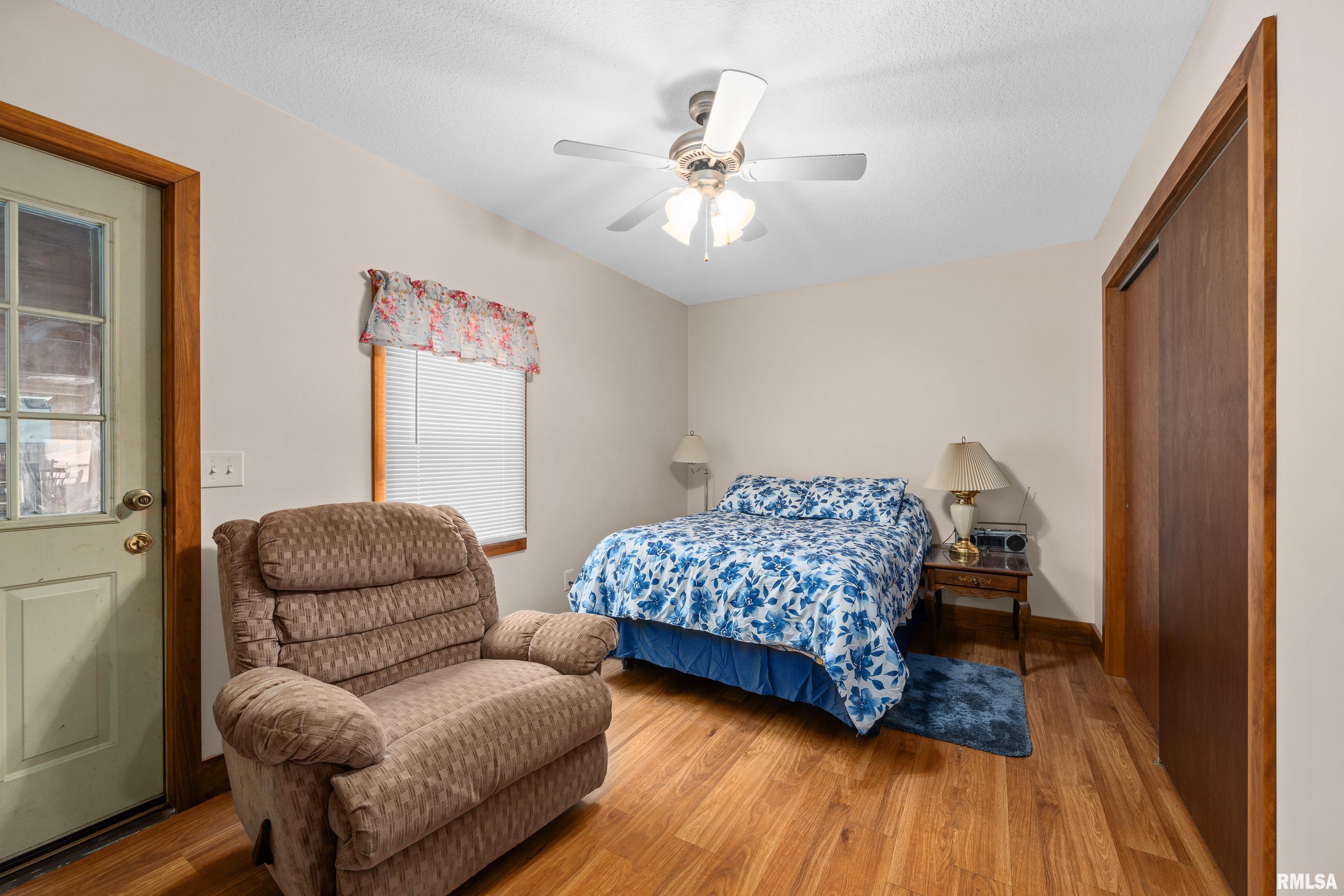 414 8th Street, Moline, Illinois image 8