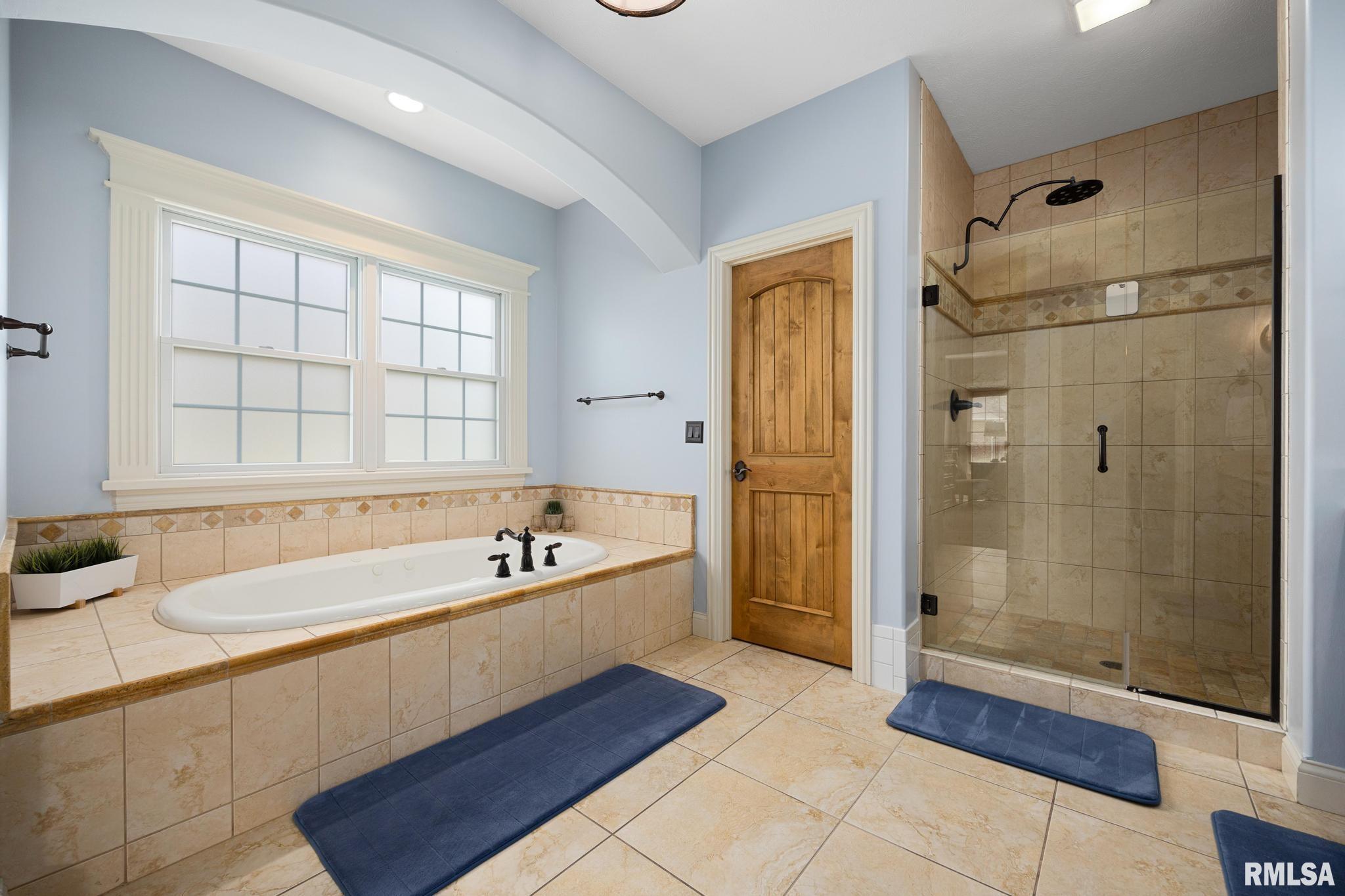 5808 Forestwood Drive, Peoria, Illinois image 26