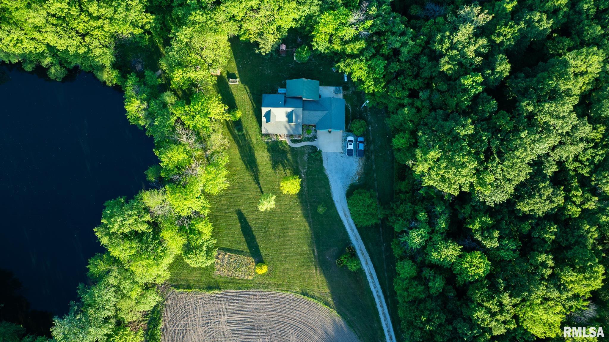 2061 N 425th Street, Vandalia, Illinois image 3